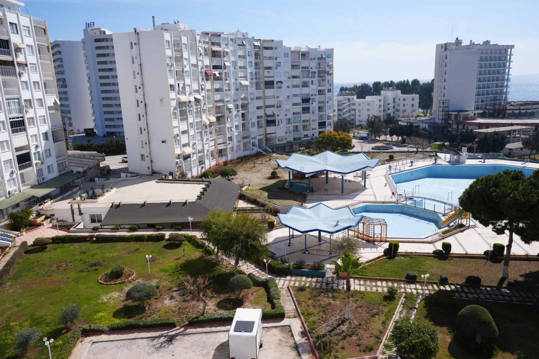 Mersin Erdemli Tömük AltınSahil Sitesi Eşyalı Satılık 3+1 Bakımlı Daire