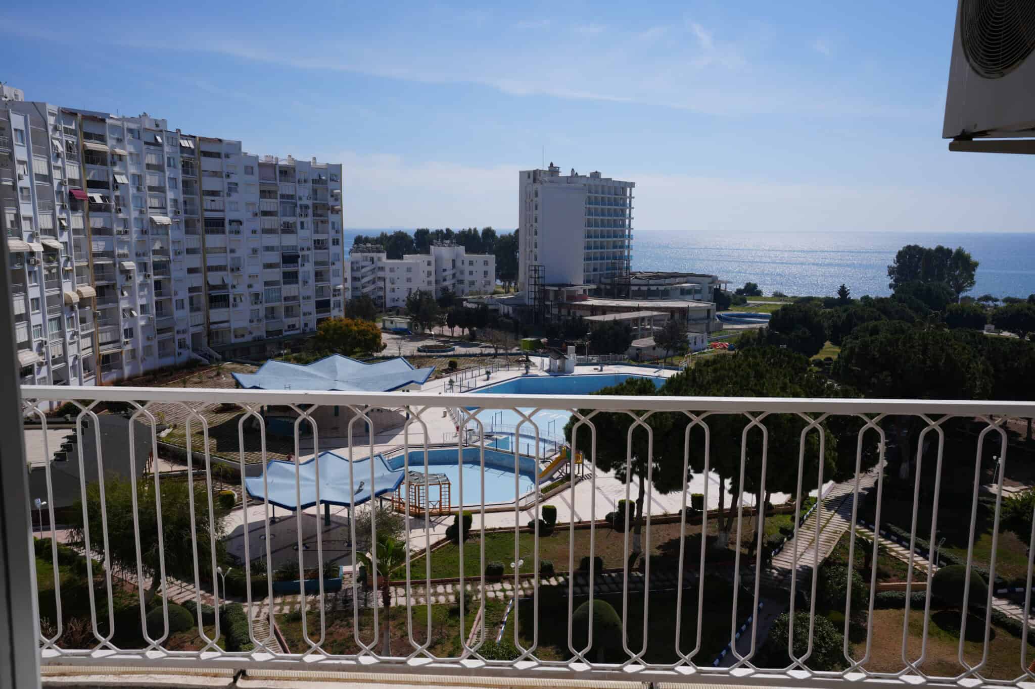 Mersin Erdemli Tömük AltınSahil Sitesi Eşyalı Satılık 3+1 Bakımlı Daire