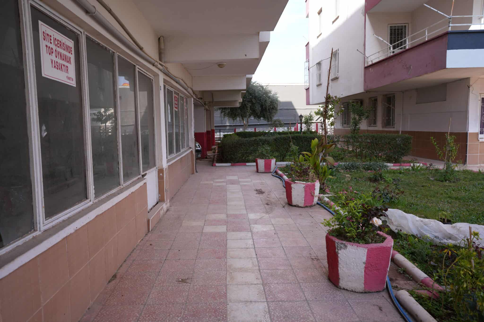 Mersin Erdemli Limonlu Özden 1 Sitesi Satılık  Bahçe Katı Daire
