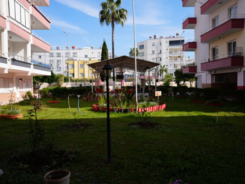 Mersin Erdemli Limonlu Özden 1 Sitesi Satılık  Bahçe Katı Daire
