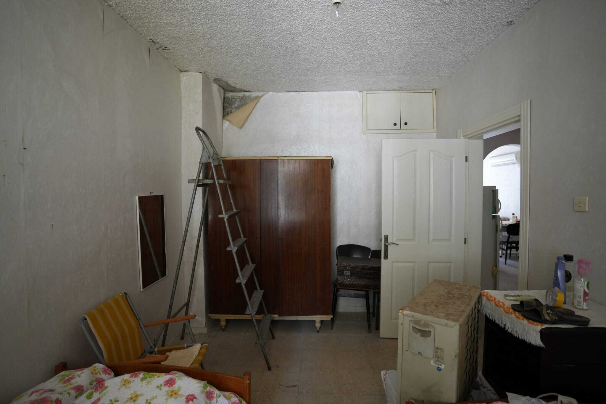 Mersin Erdemli Merkez Denize Sıfır Erciyes Sitesi Satılık 2+1 Bahçe Katı Daire
