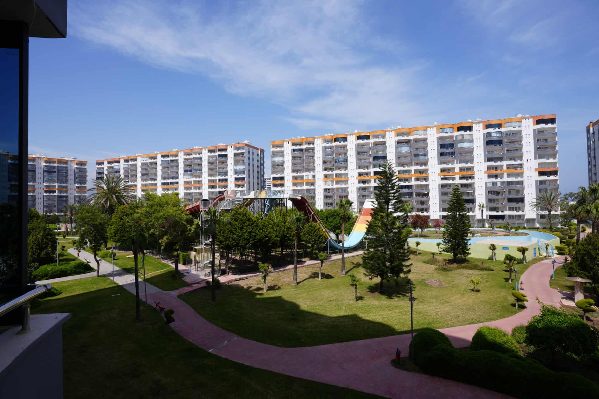 Mersin Erdemli Kargıpınarı Denize Sıfır Queenaba Sitesi E Blok   Satılık   3+1 Eşyalı Daire