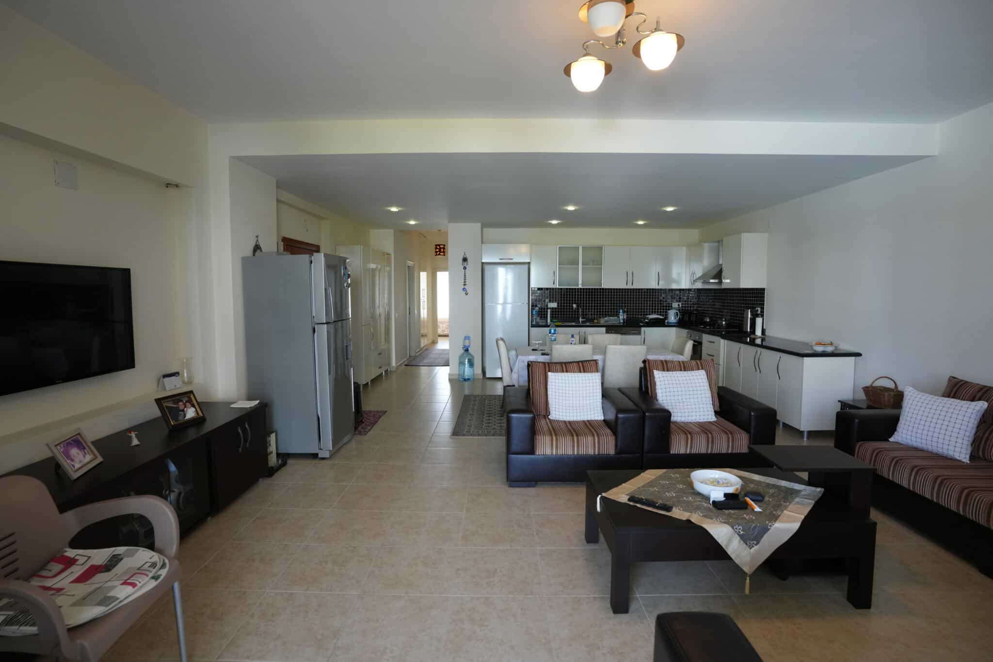 Mersin Erdemli Kargıpınarı Denize Sıfır Queenaba Sitesi E Blok   Satılık   3+1 Eşyalı Daire
