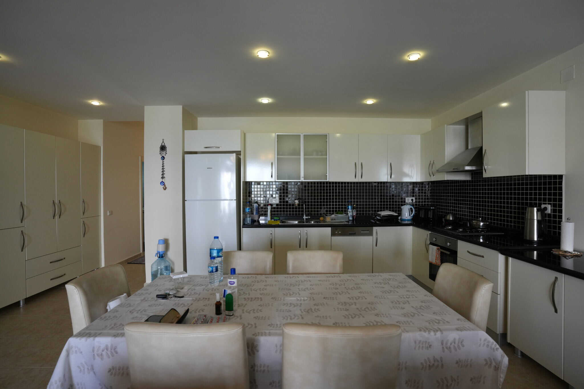 Mersin Erdemli Kargıpınarı Denize Sıfır Queenaba Sitesi E Blok   Satılık   3+1 Eşyalı Daire