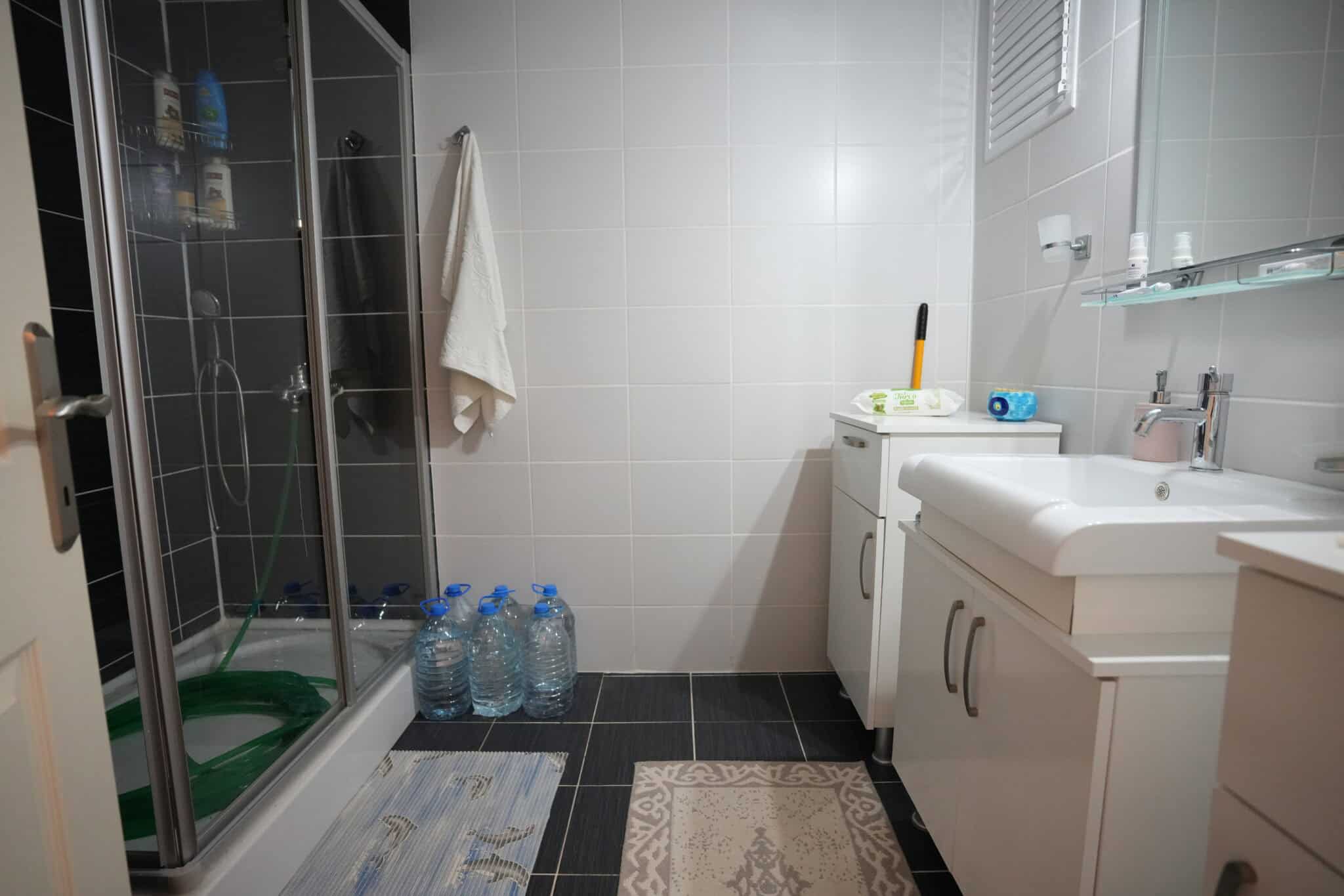 Mersin Erdemli Kargıpınarı Denize Sıfır Queenaba Sitesi E Blok   Satılık   3+1 Eşyalı Daire