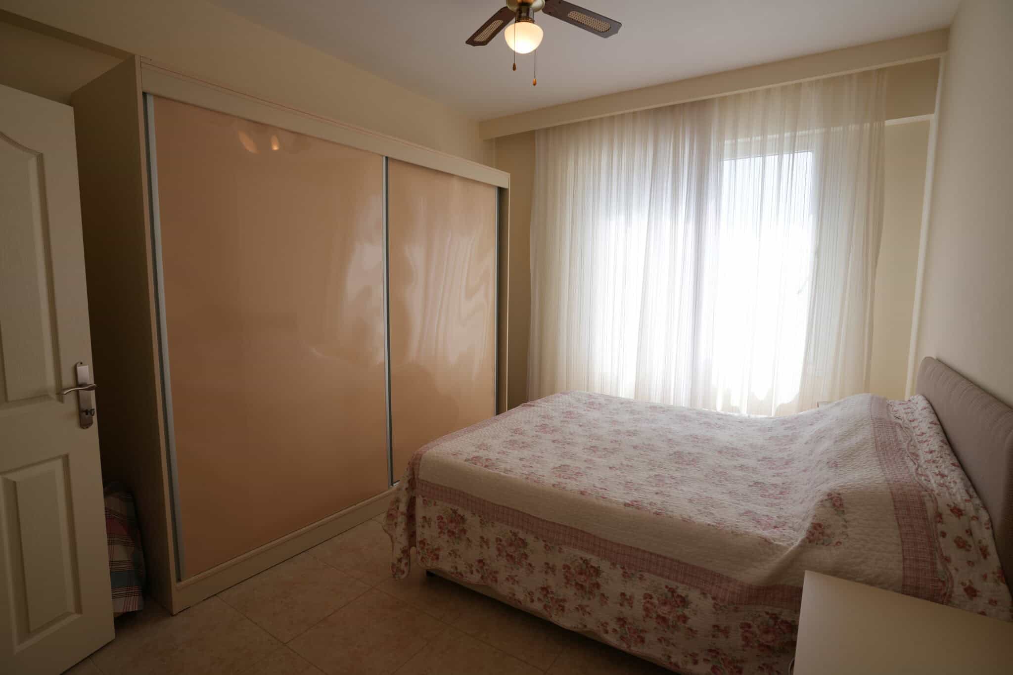 Mersin Erdemli Kargıpınarı Denize Sıfır Queenaba Sitesi E Blok   Satılık   3+1 Eşyalı Daire