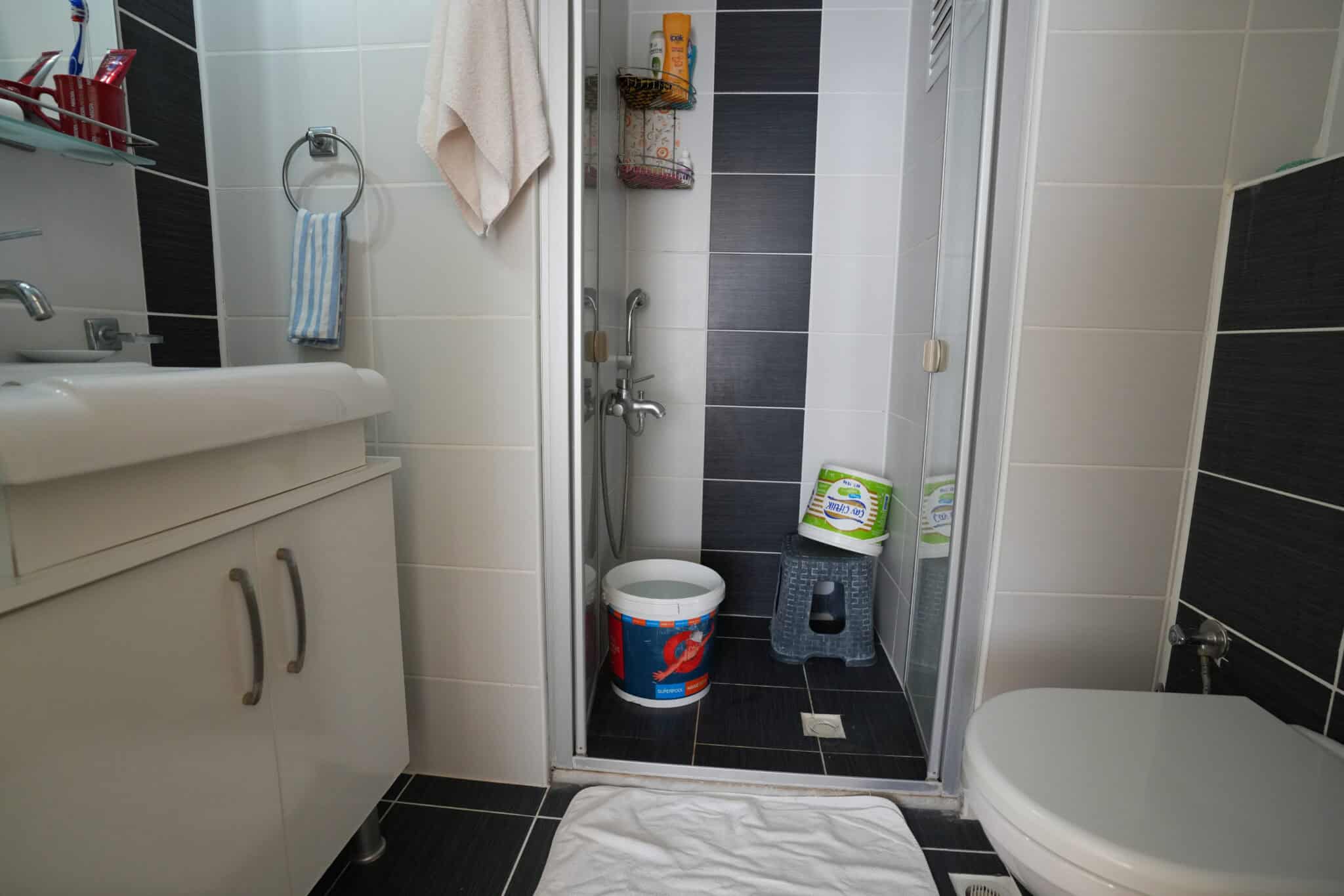 Mersin Erdemli Kargıpınarı Denize Sıfır Queenaba Sitesi E Blok   Satılık   3+1 Eşyalı Daire