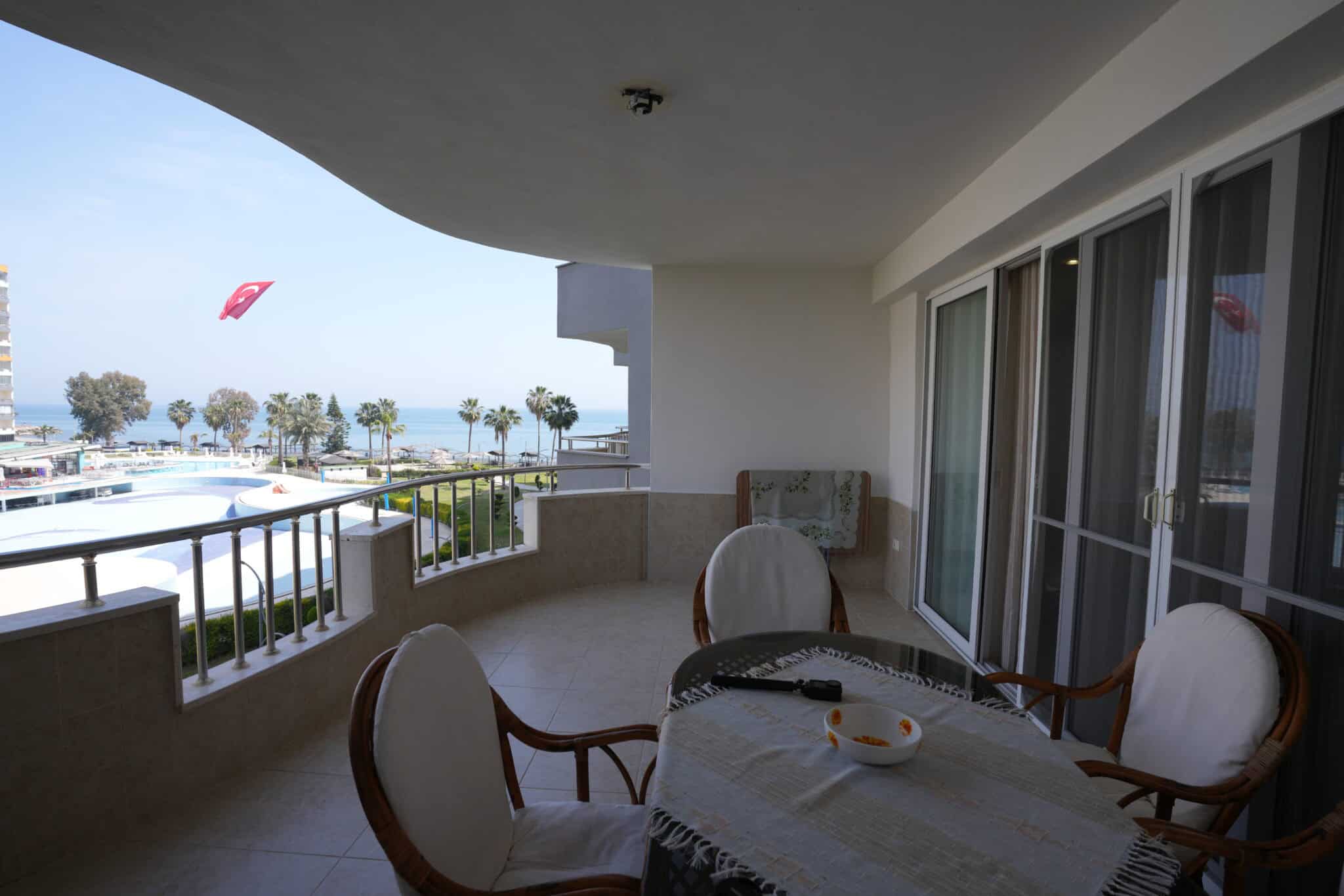 Mersin Erdemli Kargıpınarı Denize Sıfır Queenaba Sitesi E Blok   Satılık   3+1 Eşyalı Daire