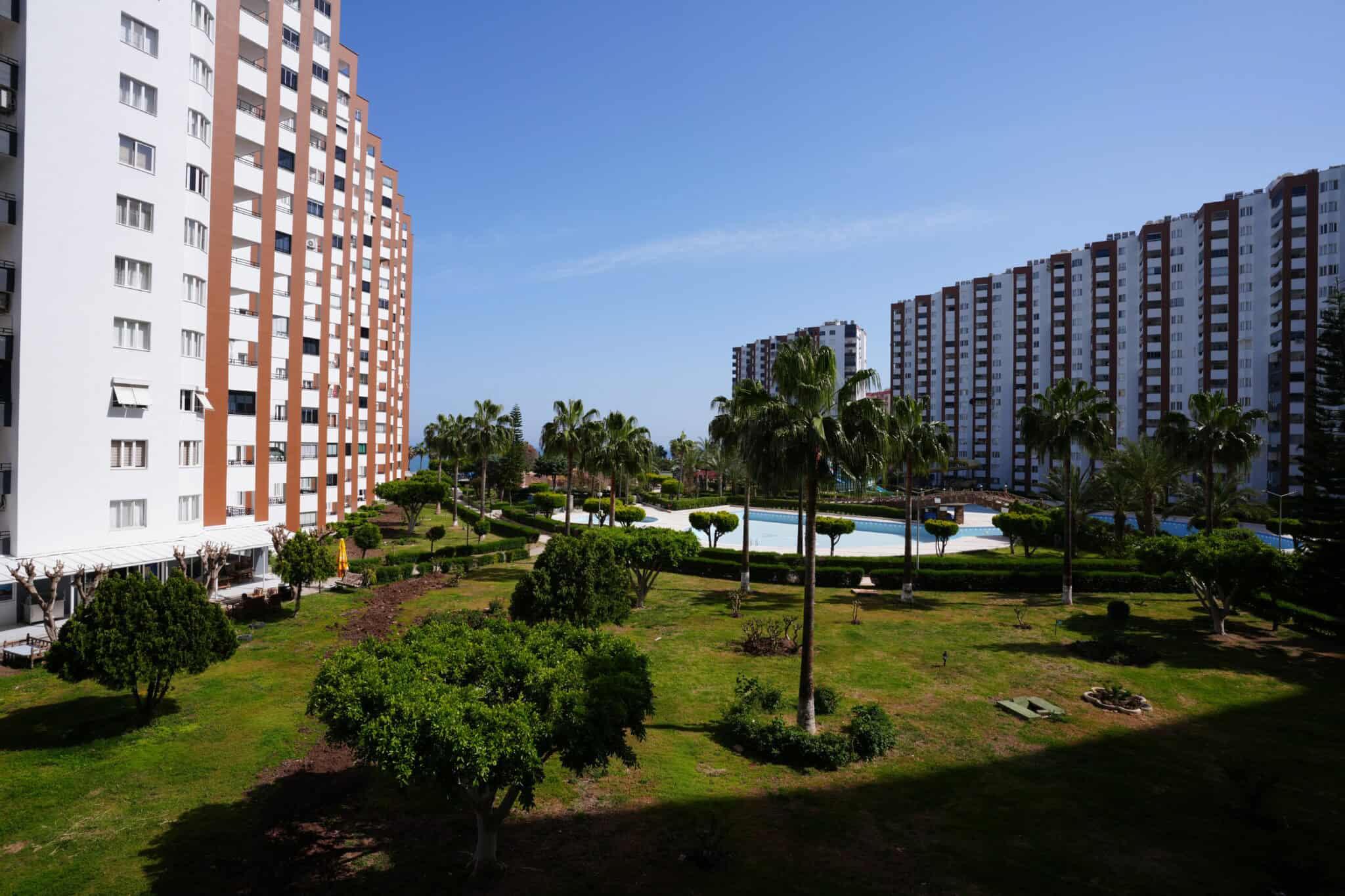 Mersin Erdemli Çeşmeli Liparis 3 Sitesi Satılık 2+1 Eşyalı Daire