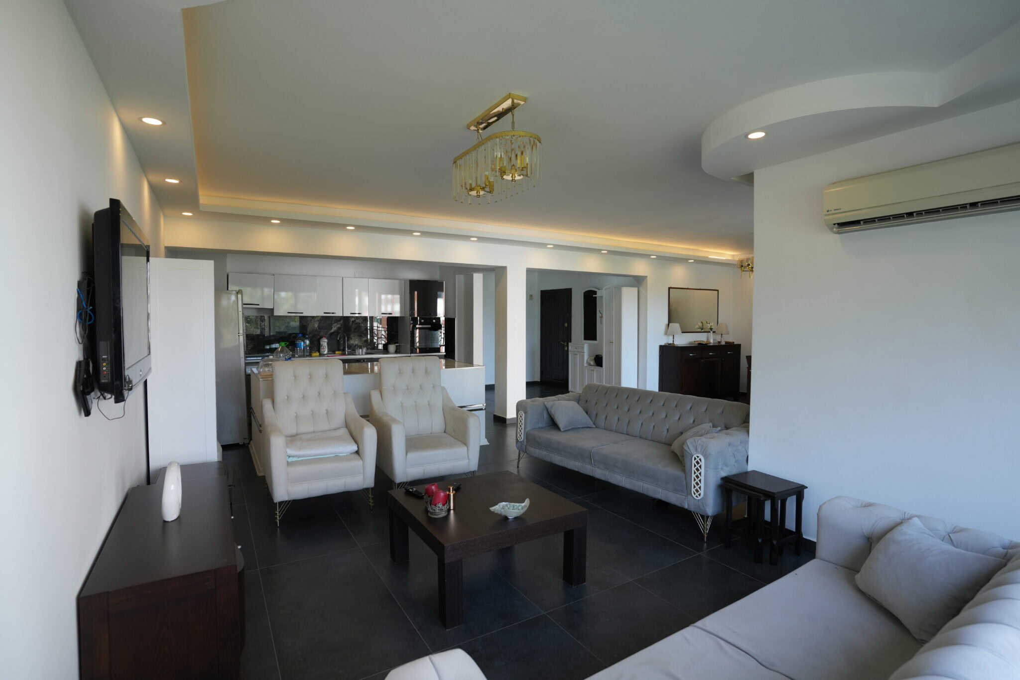 Mersin Erdemli Çeşmeli Liparis 3 Sitesi Satılık 2+1 Eşyalı Daire