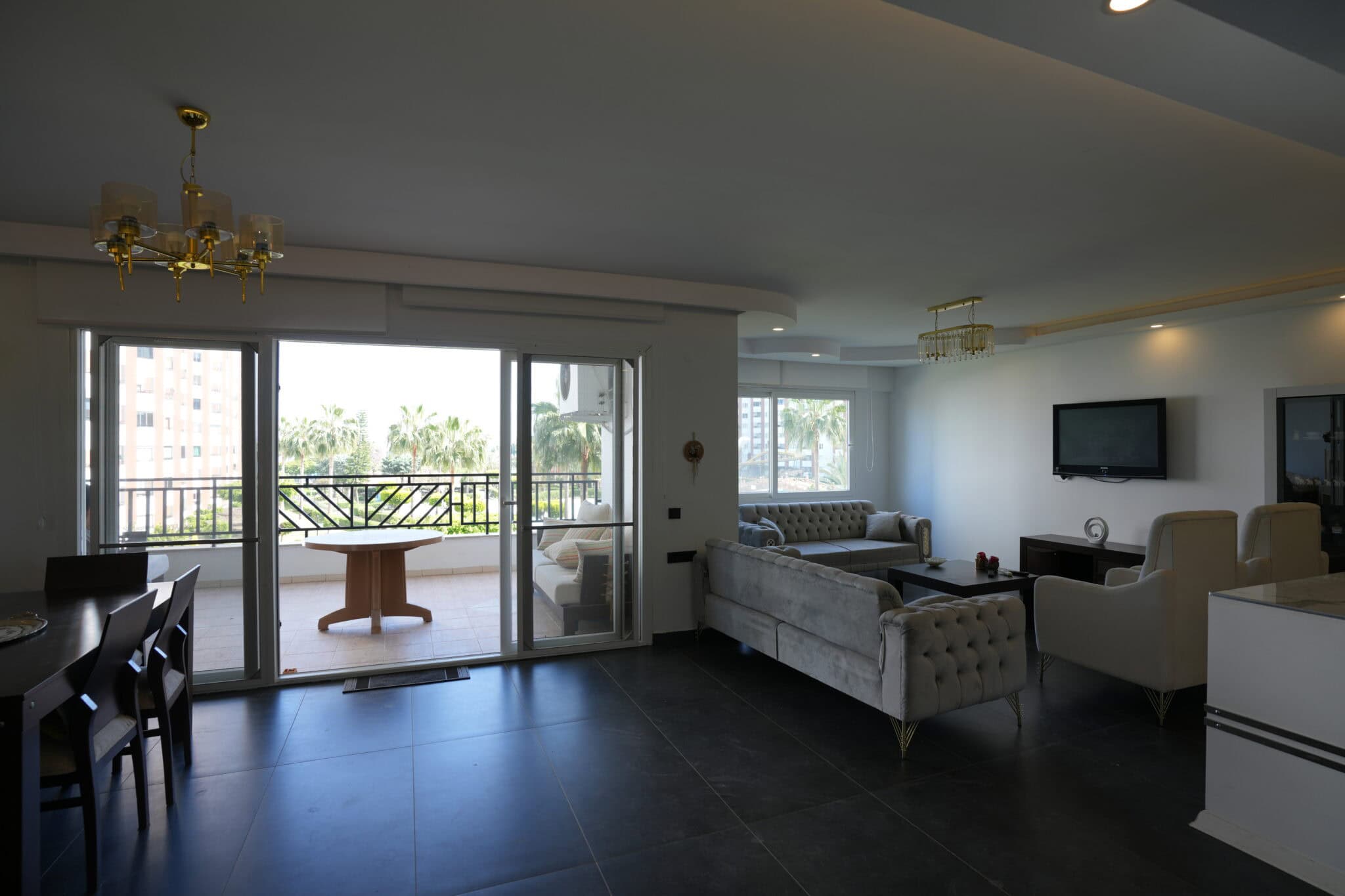 Mersin Erdemli Çeşmeli Liparis 3 Sitesi Satılık 2+1 Eşyalı Daire