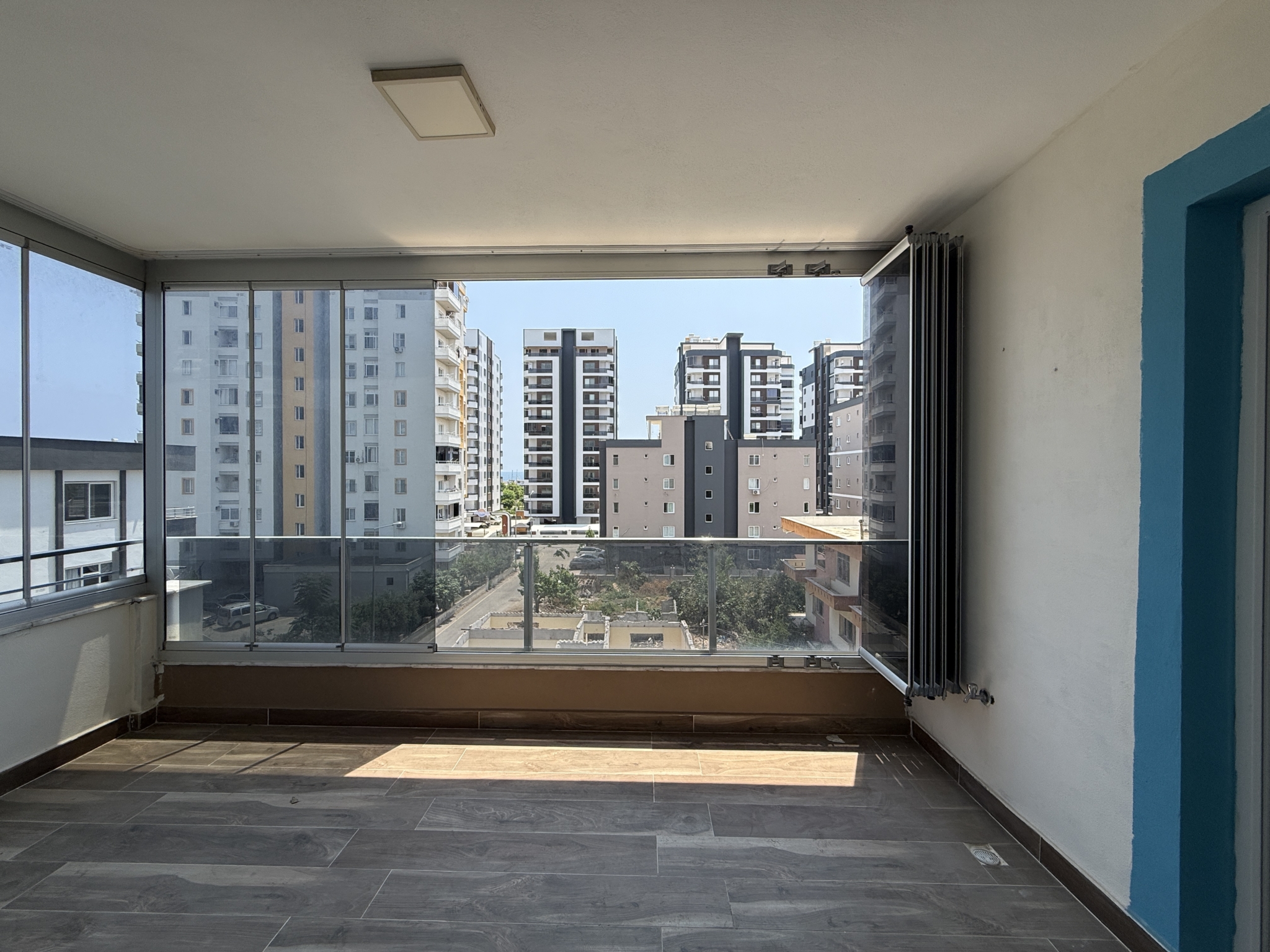 IMG_6211 MERSİN ERDEMLİ ALATA MERİNTUR 16 SATILIK 4+1 DAİRE
