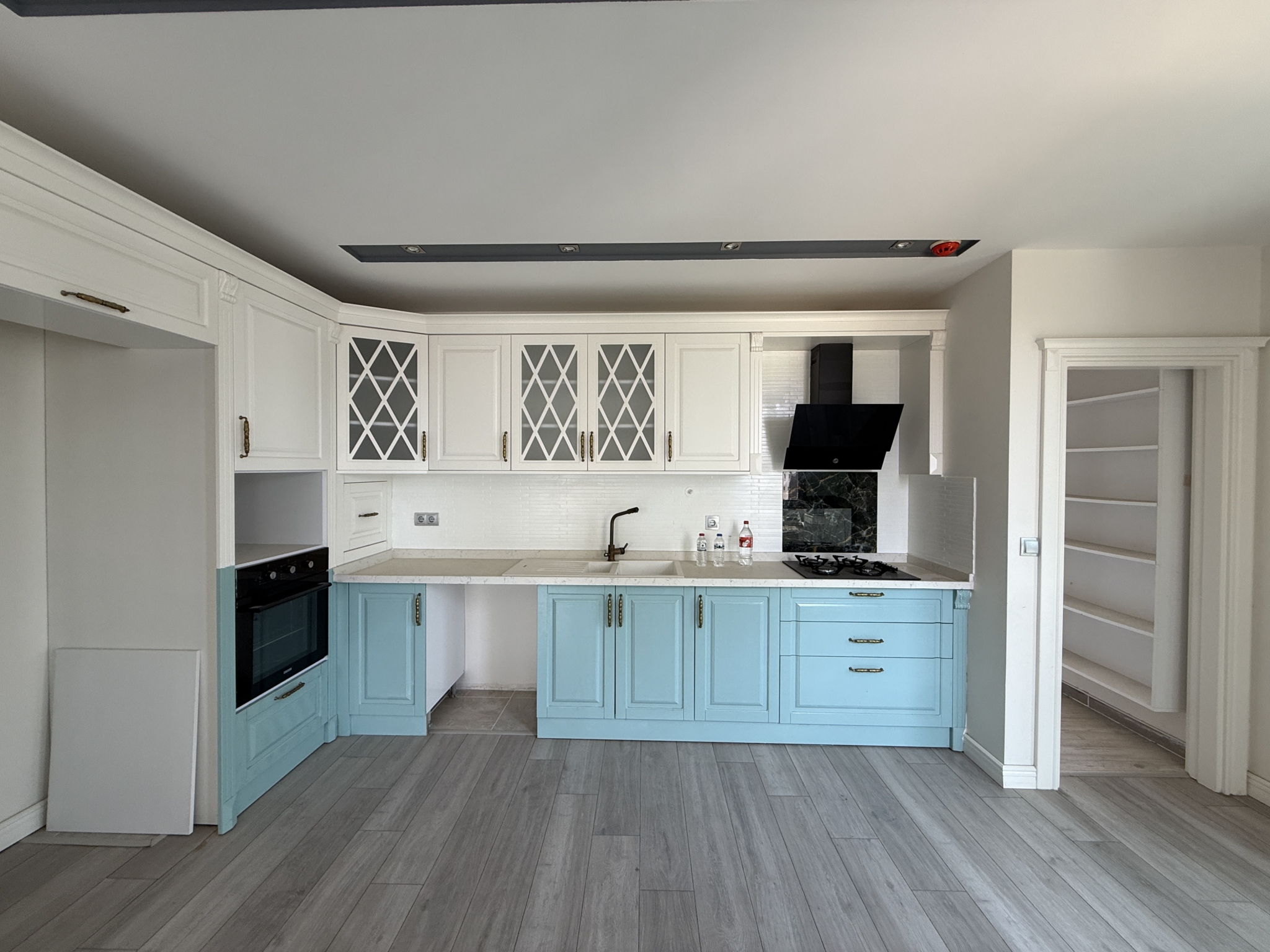 IMG_6220 MERSİN ERDEMLİ ALATA MERİNTUR 16 SATILIK 4+1 DAİRE