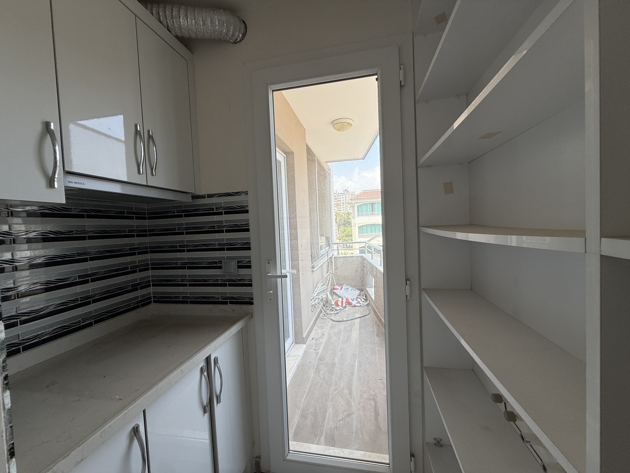 IMG_6222 MERSİN ERDEMLİ ALATA MERİNTUR 16 SATILIK 4+1 DAİRE