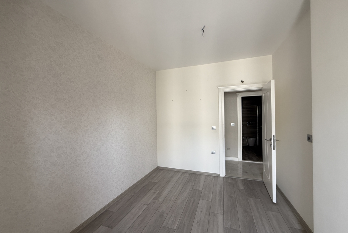 MERSİN ERDEMLİ ALATA MERİNTUR 16  SATILIK 4+1 DAİRE
