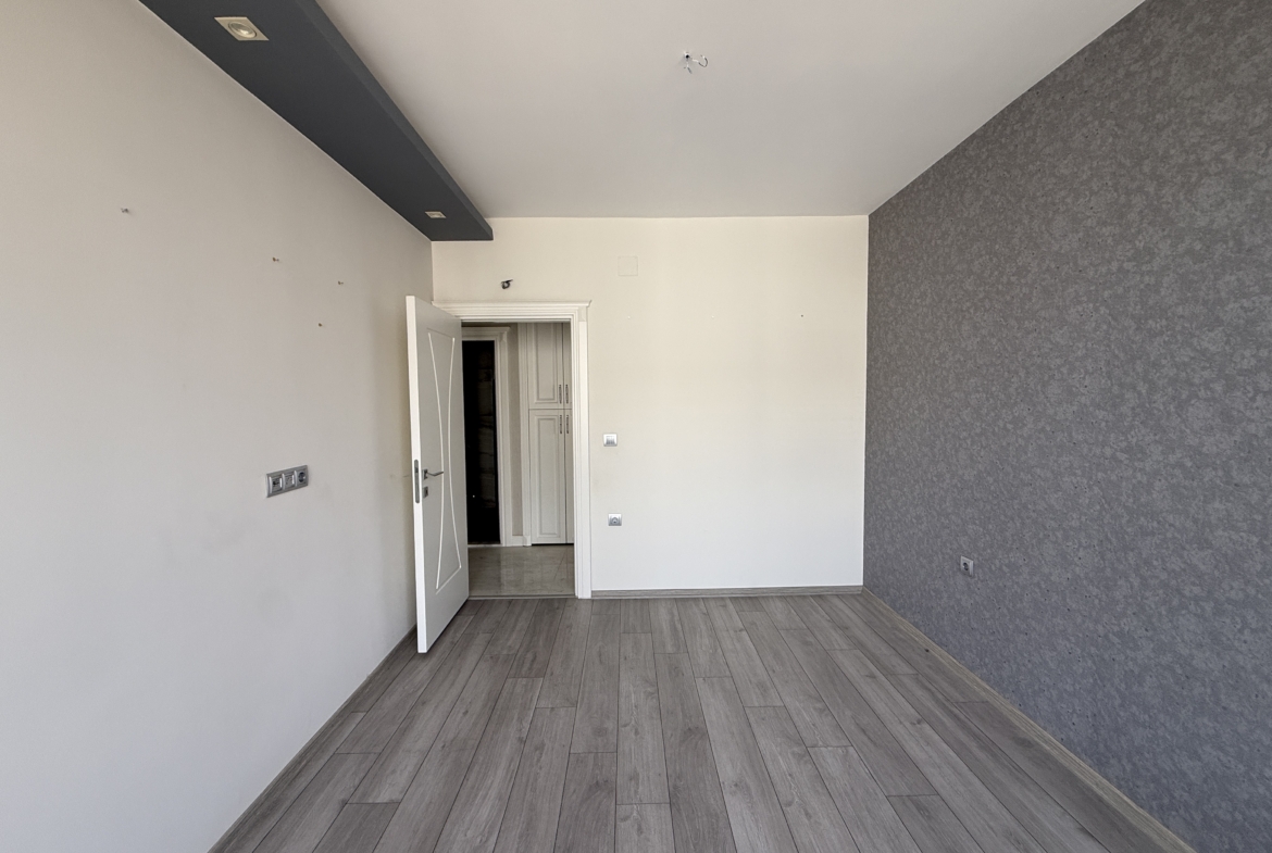 MERSİN ERDEMLİ ALATA MERİNTUR 16  SATILIK 4+1 DAİRE