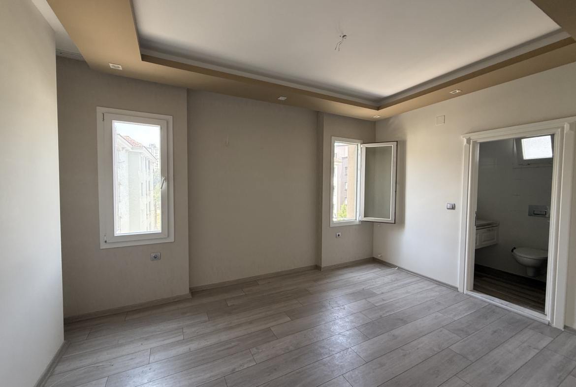 MERSİN ERDEMLİ ALATA MERİNTUR 16  SATILIK 4+1 DAİRE