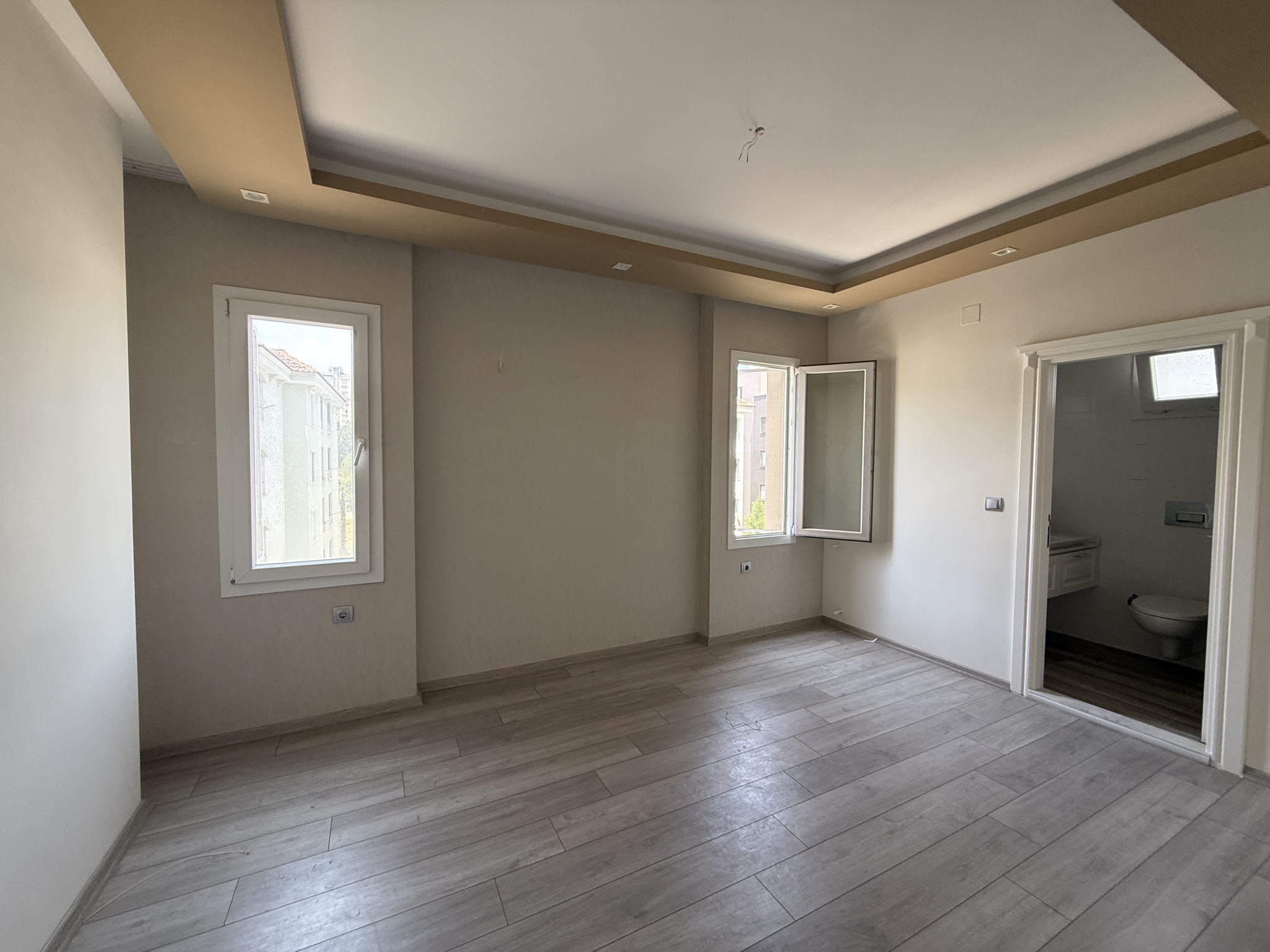 IMG_6232 MERSİN ERDEMLİ ALATA MERİNTUR 16 SATILIK 4+1 DAİRE