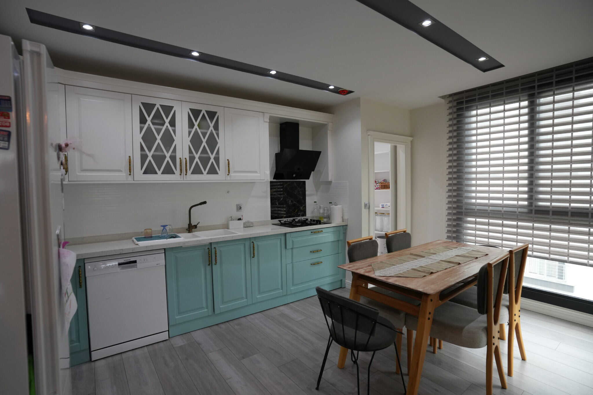 MERSİN ERDEMLİ ALATA MERİNTUR 16  SATILIK 4+1 DAİRE