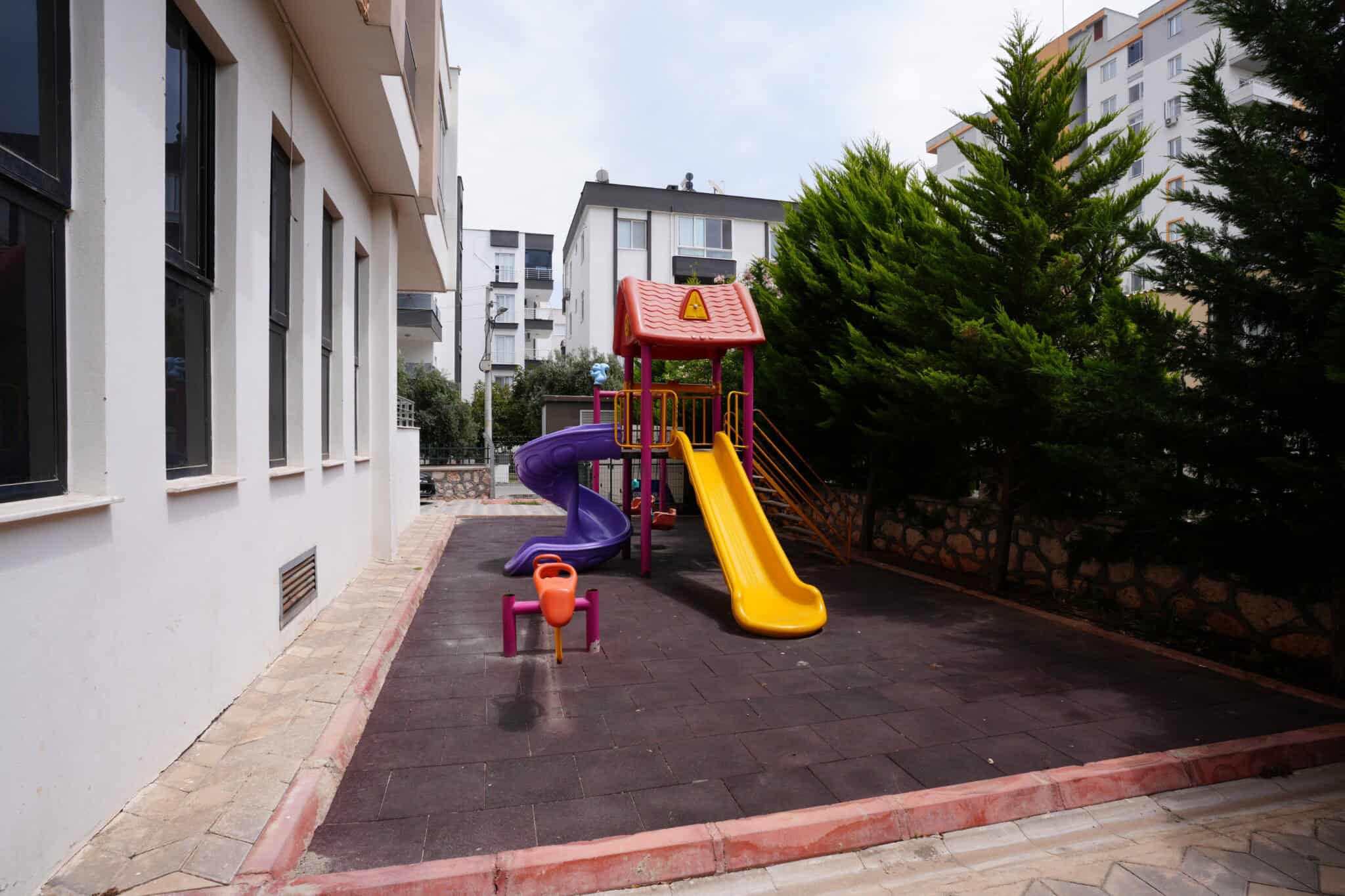MERSİN ERDEMLİ ALATA MERİNTUR 16  SATILIK 4+1 DAİRE