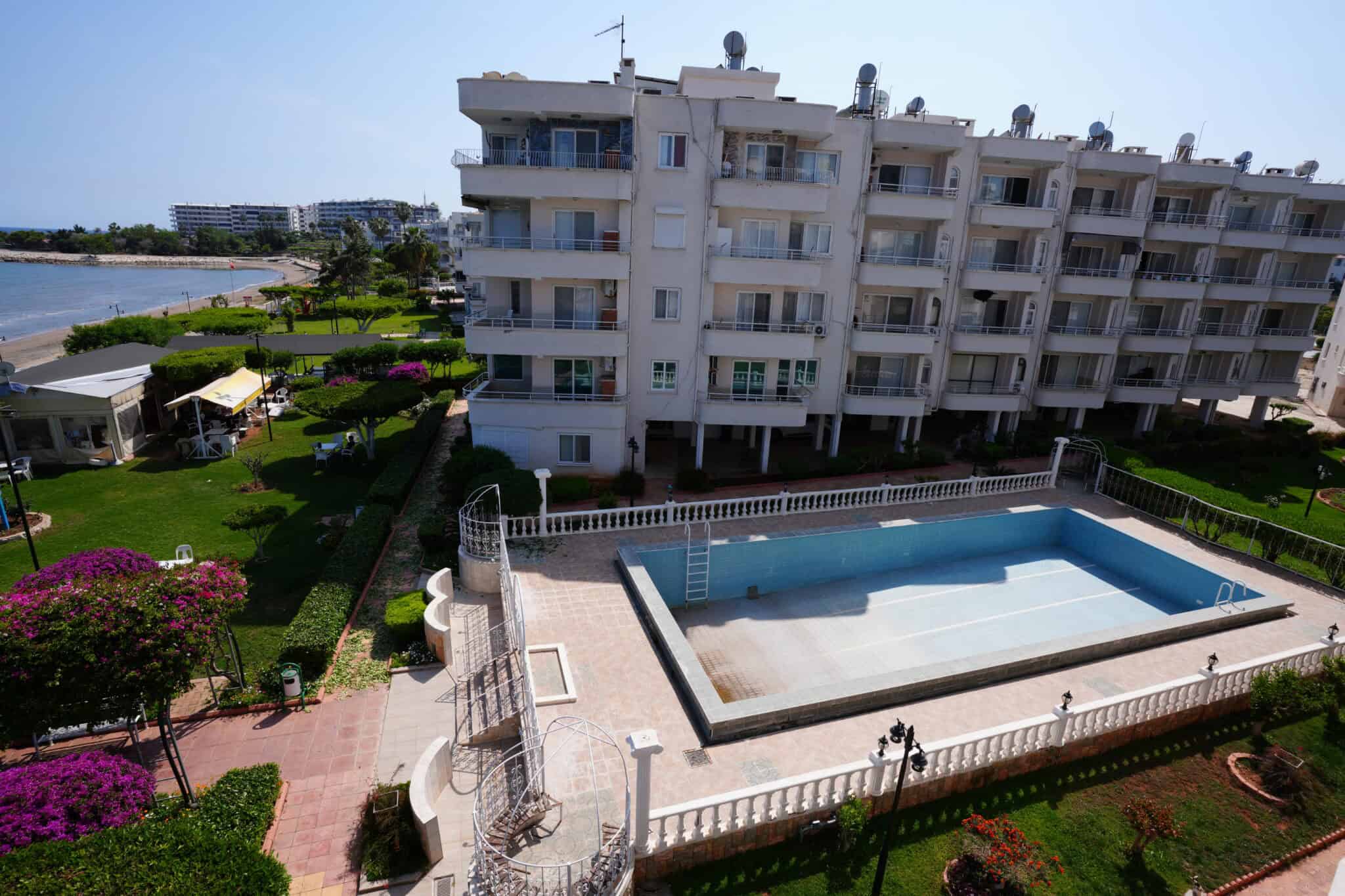 Mersin Erdemli Limonlu Ayper Sitesi Denize Sıfır Satılık 3+1 Daire