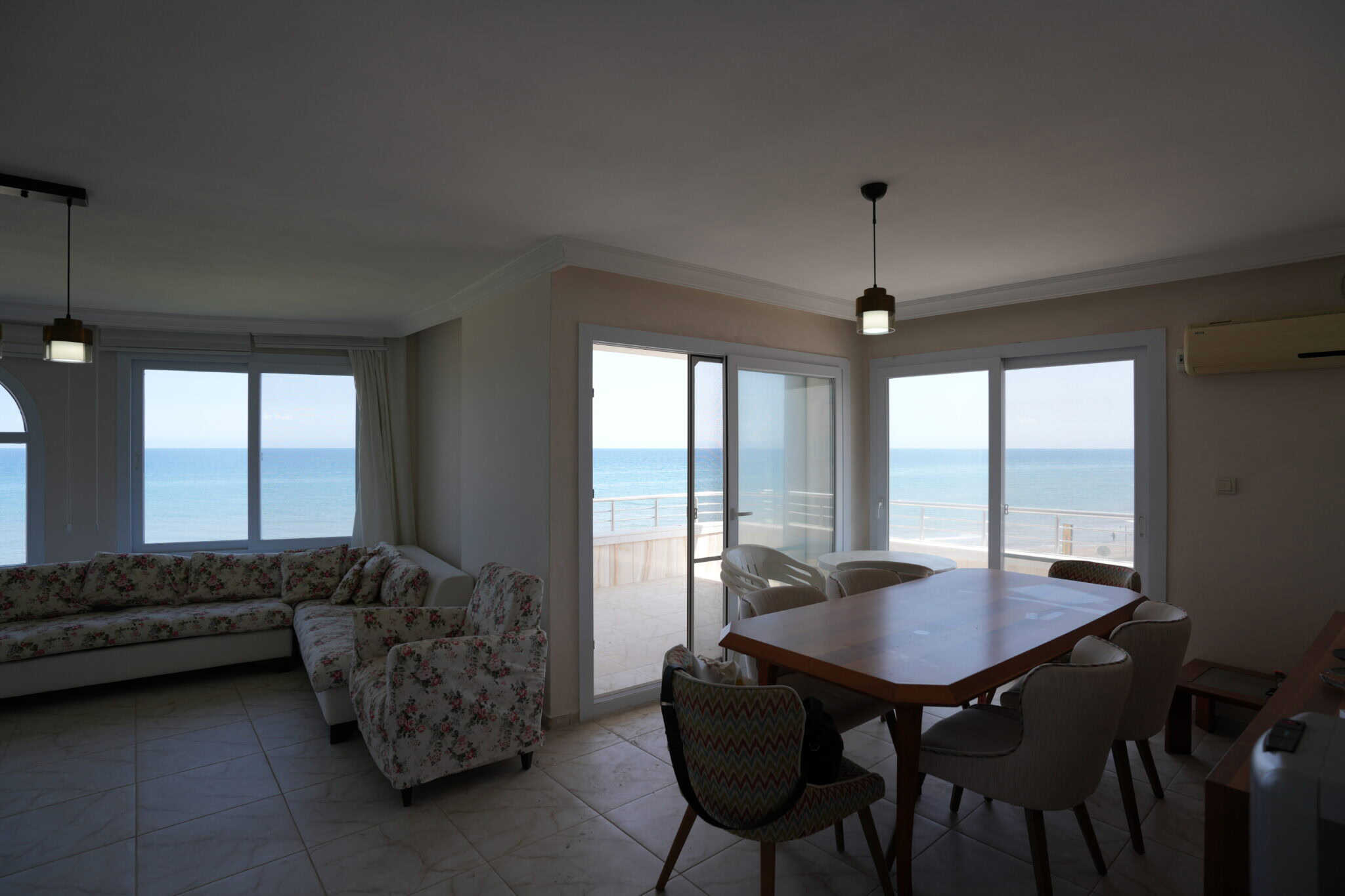 Mersin Erdemli Limonlu Ayper Sitesi Denize Sıfır Satılık 3+1 Daire