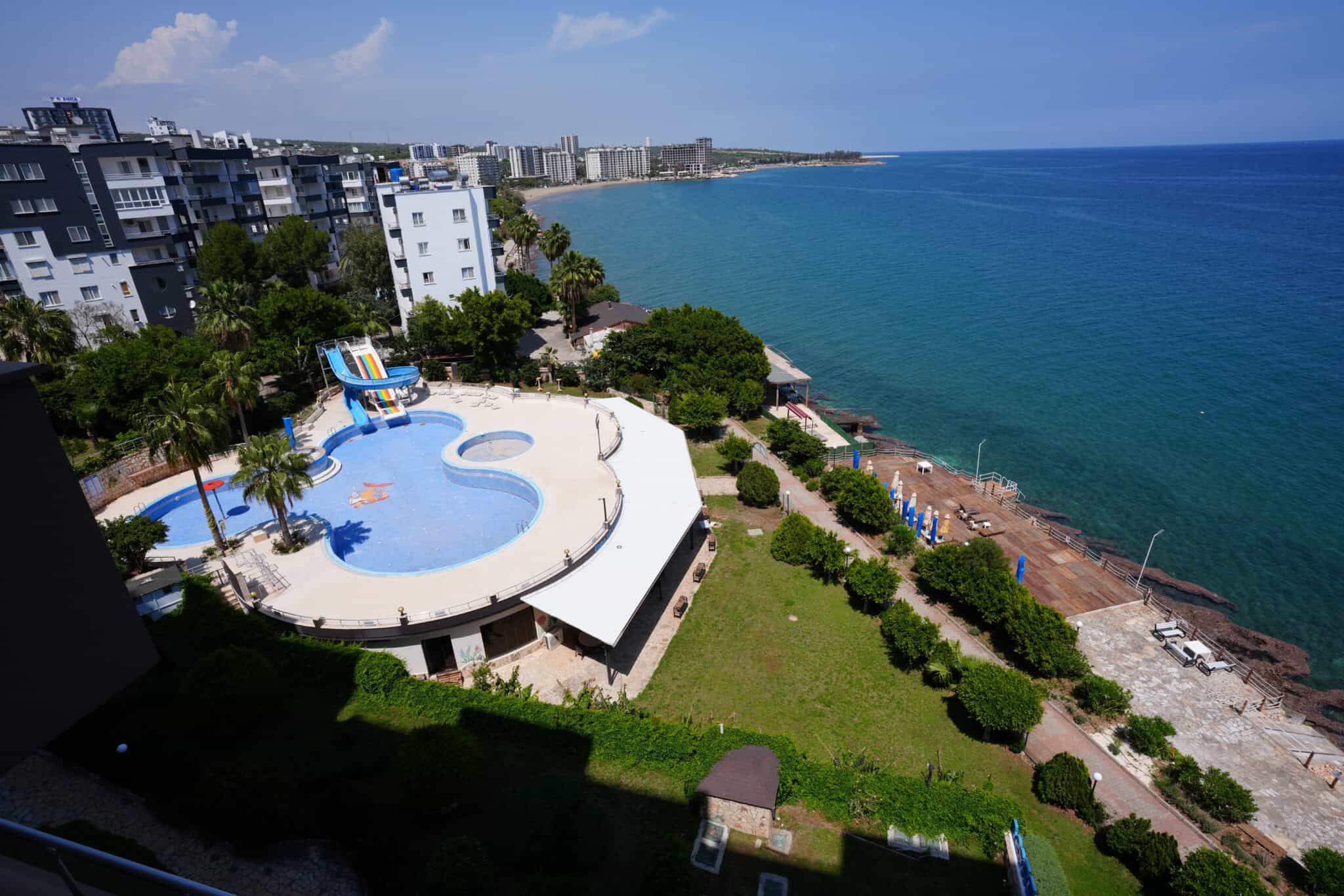Mersin Erdemli Ayaş Elissa-locatie aan zee 2+1 appartement te koop