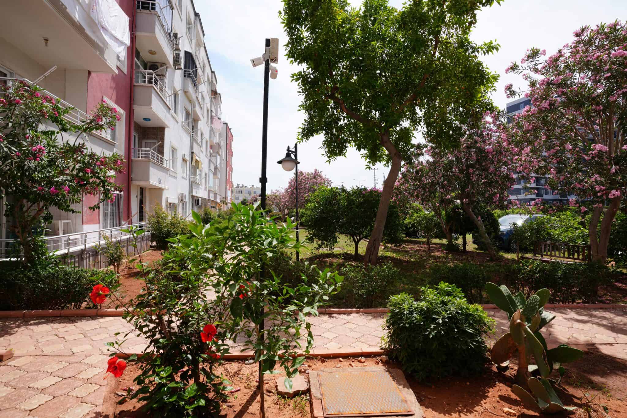 Mersin Erdemli Limonlu Denize Sıfır Faruk Şıhman Sitesi Satılık 2+1 Bahçe Katı Daire