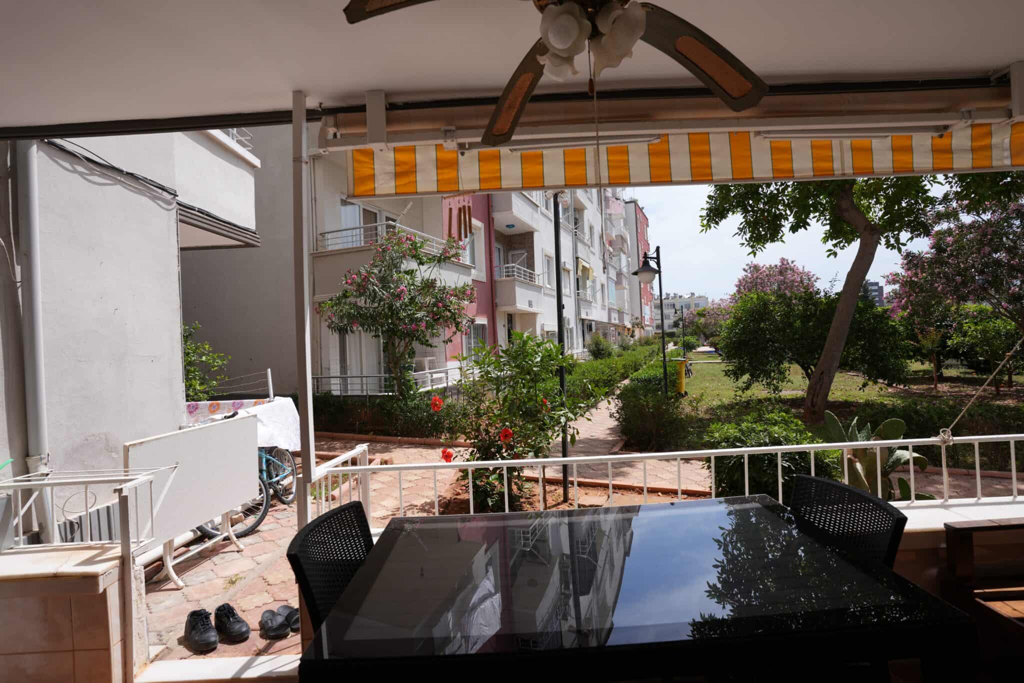 Mersin Erdemli Limonlu Denize Sıfır Faruk Şıhman Sitesi Satılık 2+1 Bahçe Katı Daire