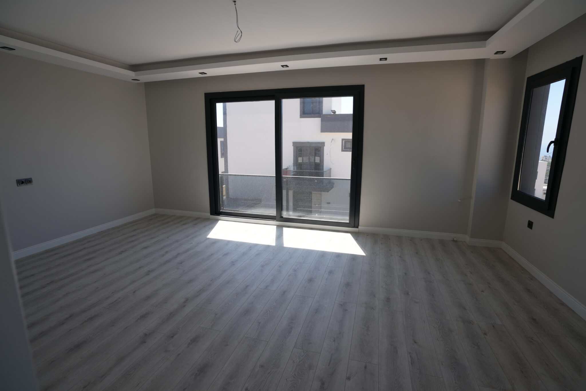 Mersin Erdemli Tırtar Deniz Manzaralı Satılık 4+1 Dubleks Villa