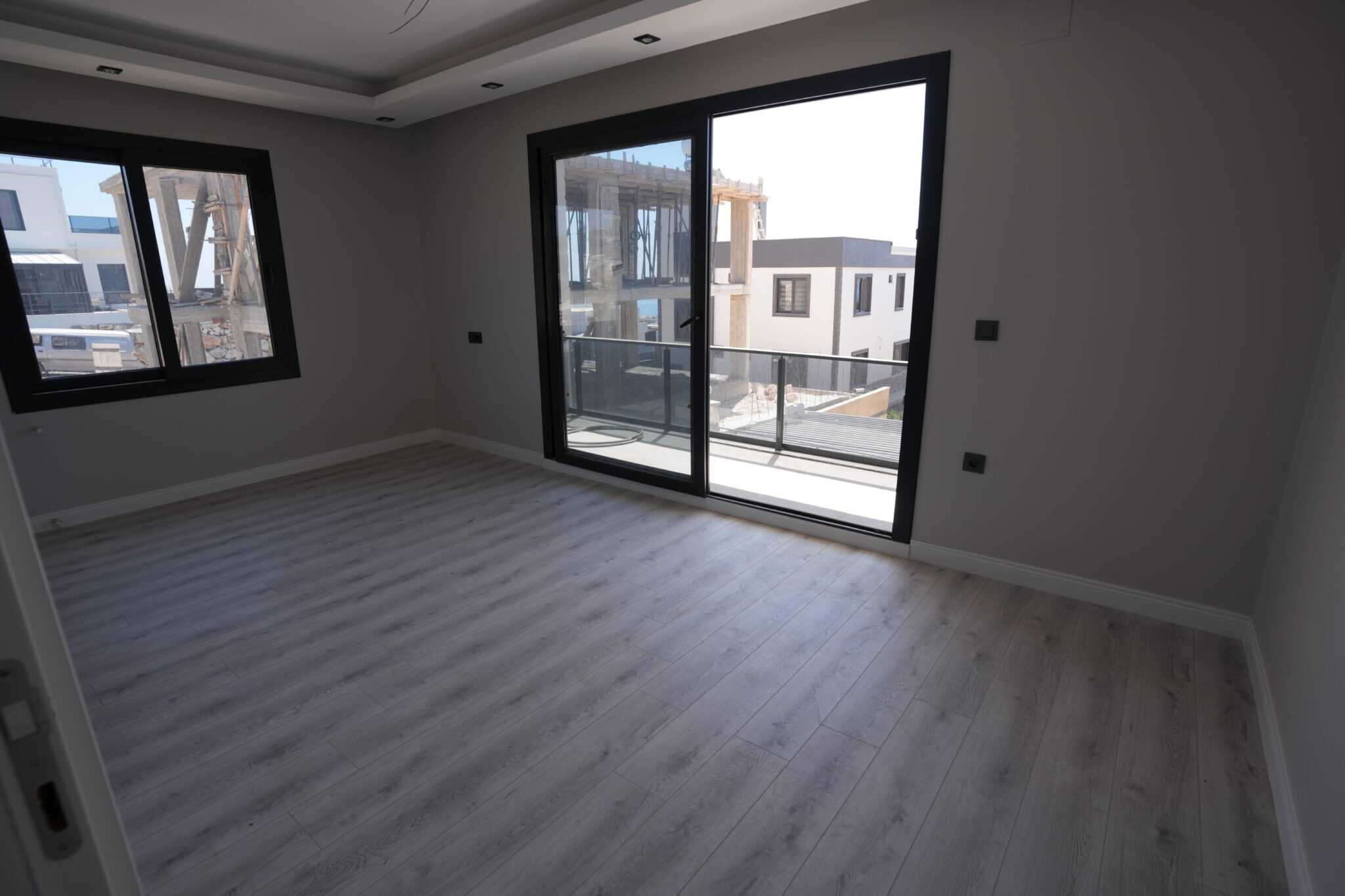 Mersin Erdemli Tırtar Deniz Manzaralı Satılık 4+1 Dubleks Villa