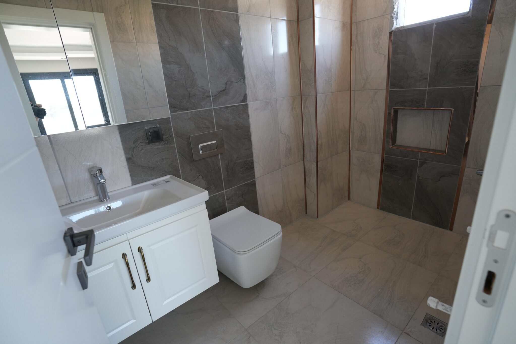 Mersin Erdemli Tırtar Deniz Manzaralı Satılık 4+1 Dubleks Villa