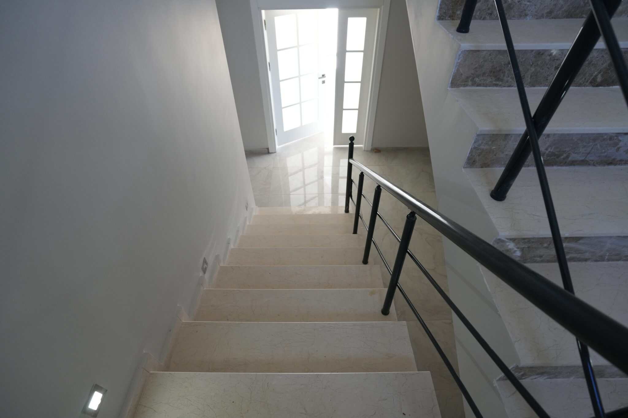 Mersin Erdemli Tırtar Deniz Manzaralı Satılık 4+1 Dubleks Villa
