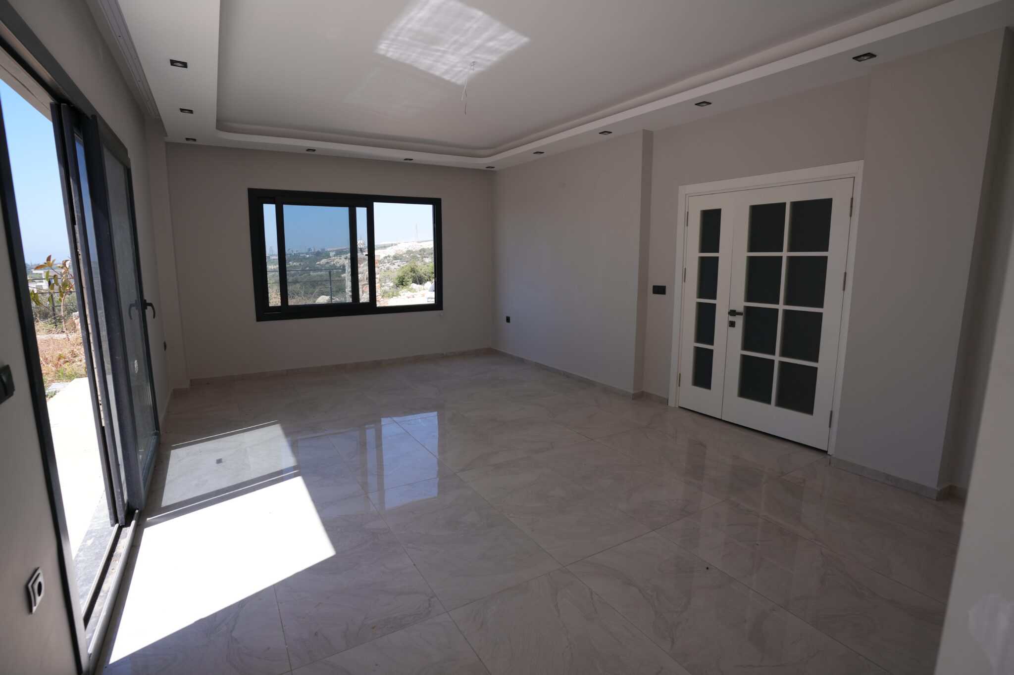 Mersin Erdemli Tırtar Deniz Manzaralı Satılık 4+1 Dubleks Villa