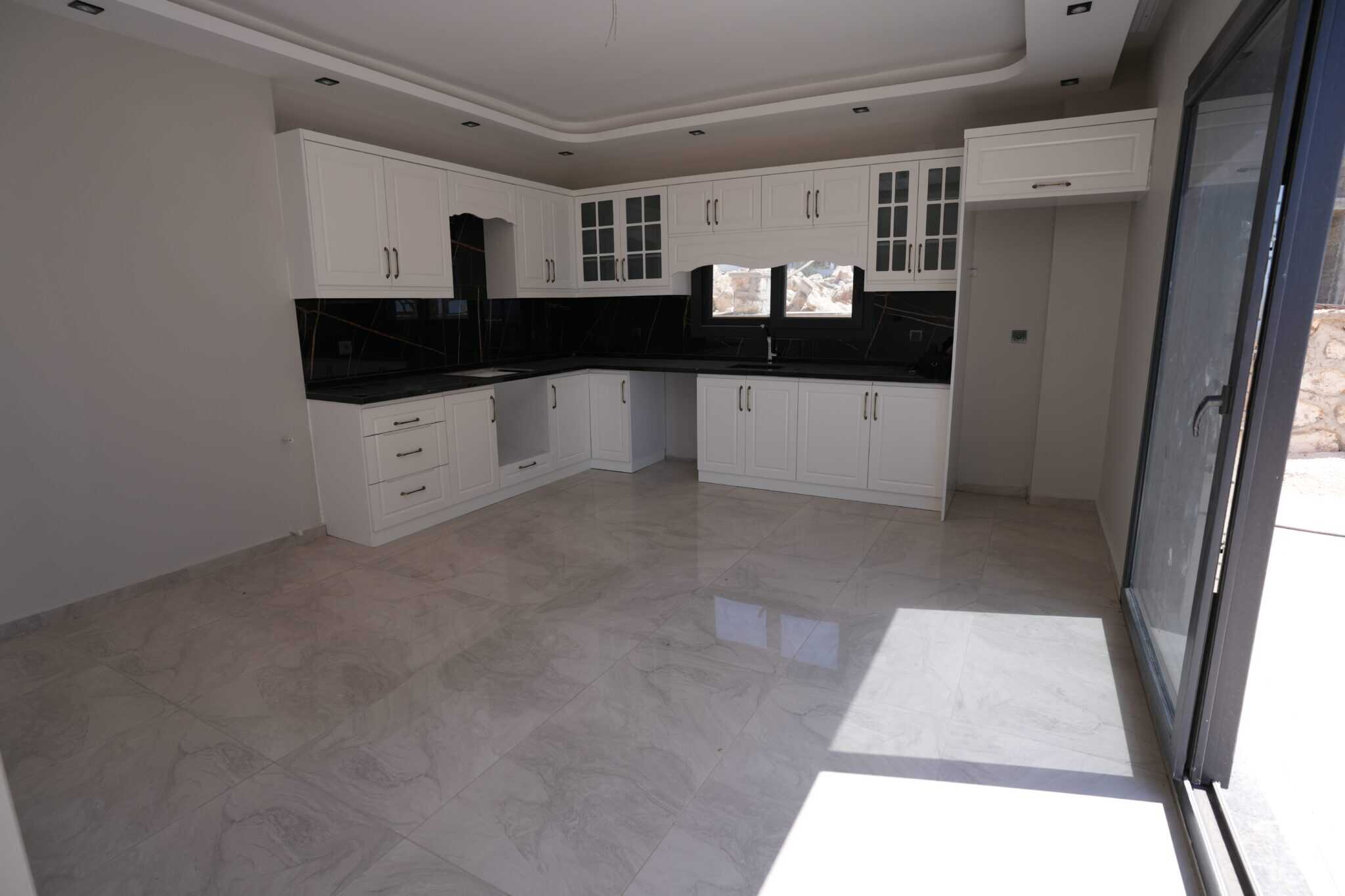 Mersin Erdemli Tırtar Deniz Manzaralı Satılık 4+1 Dubleks Villa