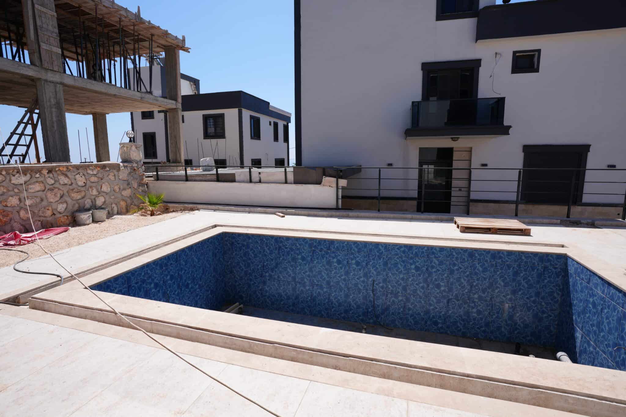 Mersin Erdemli Tırtar Deniz Manzaralı Satılık 4+1 Dubleks Villa