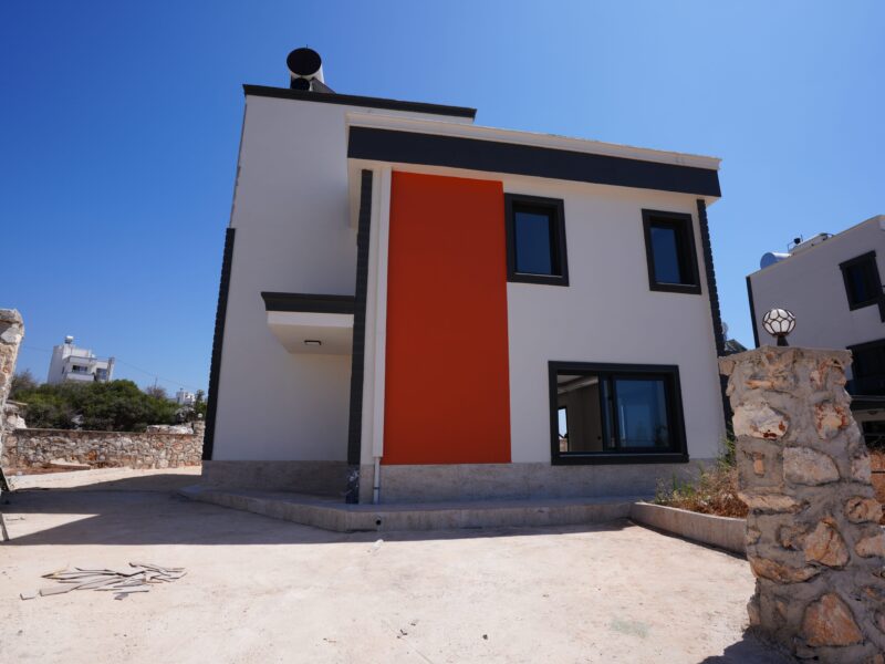 Mersin Erdemli Tırtar Deniz Manzaralı Satılık 4+1 Dubleks Villa