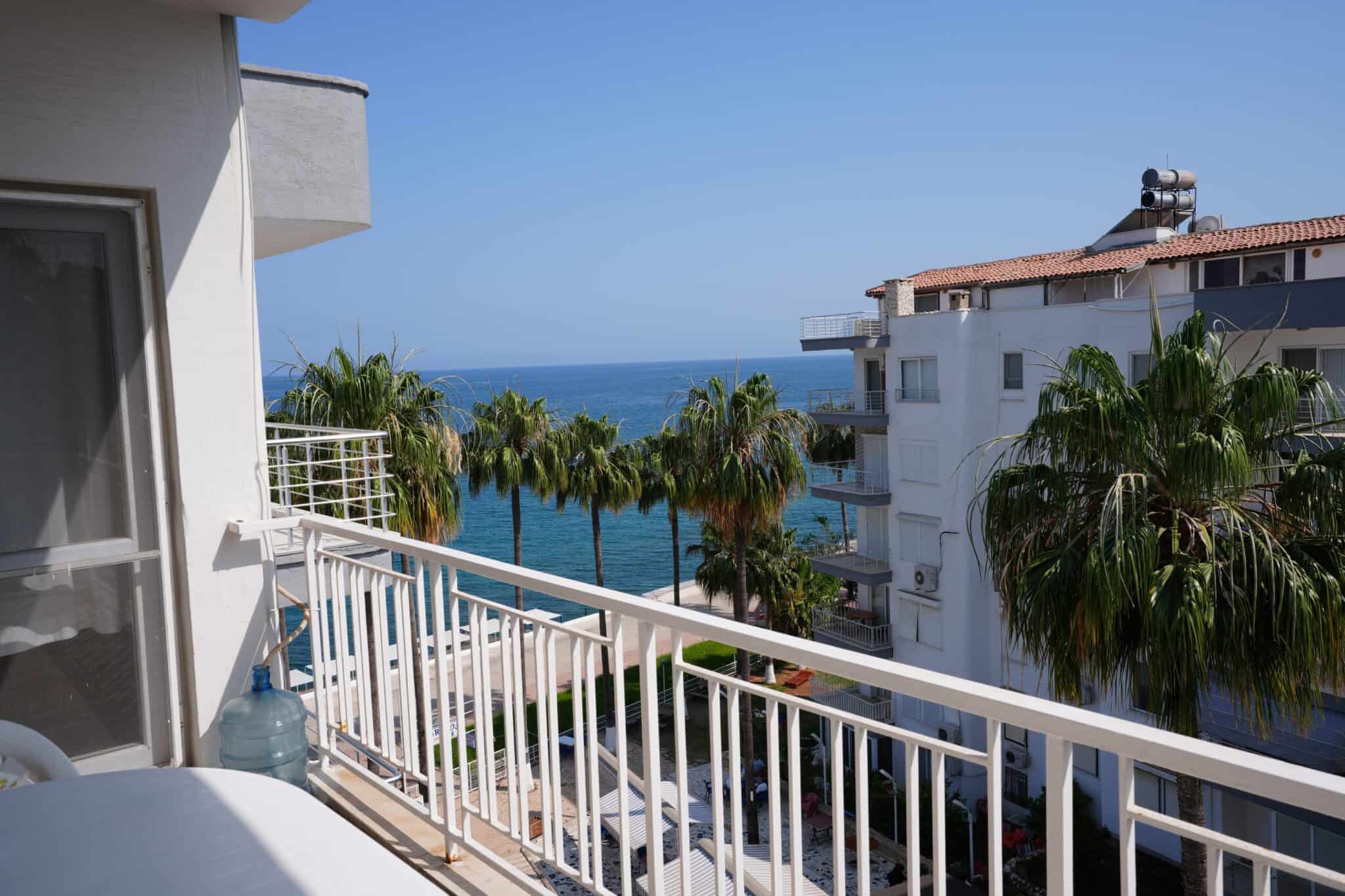 Mersin Erdemli Tırtar Korikos Holiday Site Front Block For Sale 2+1 Corner Flat