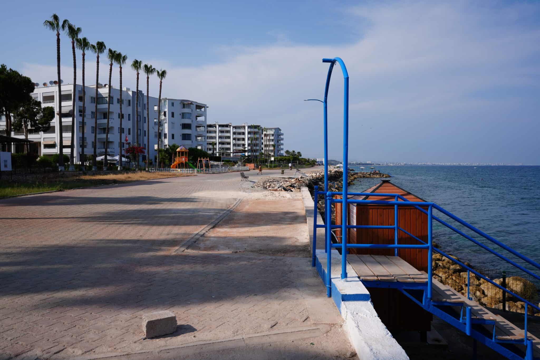Mersin Erdemli Tırtar Korikos Holiday Site Front Block For Sale 2+1 Corner Flat