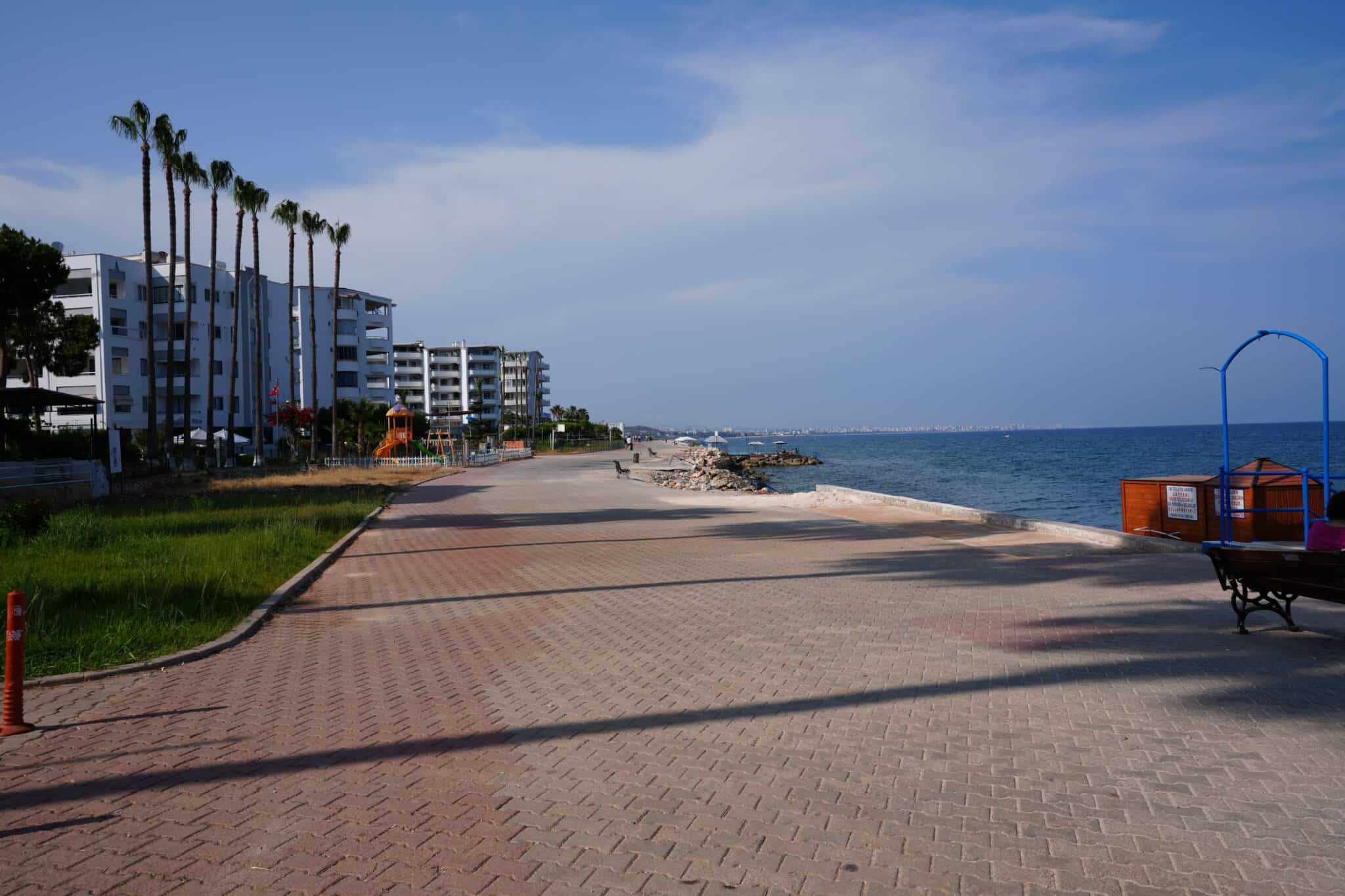 Mersin Erdemli Tırtar Korikos Holiday Site Front Block For Sale 2+1 Corner Flat