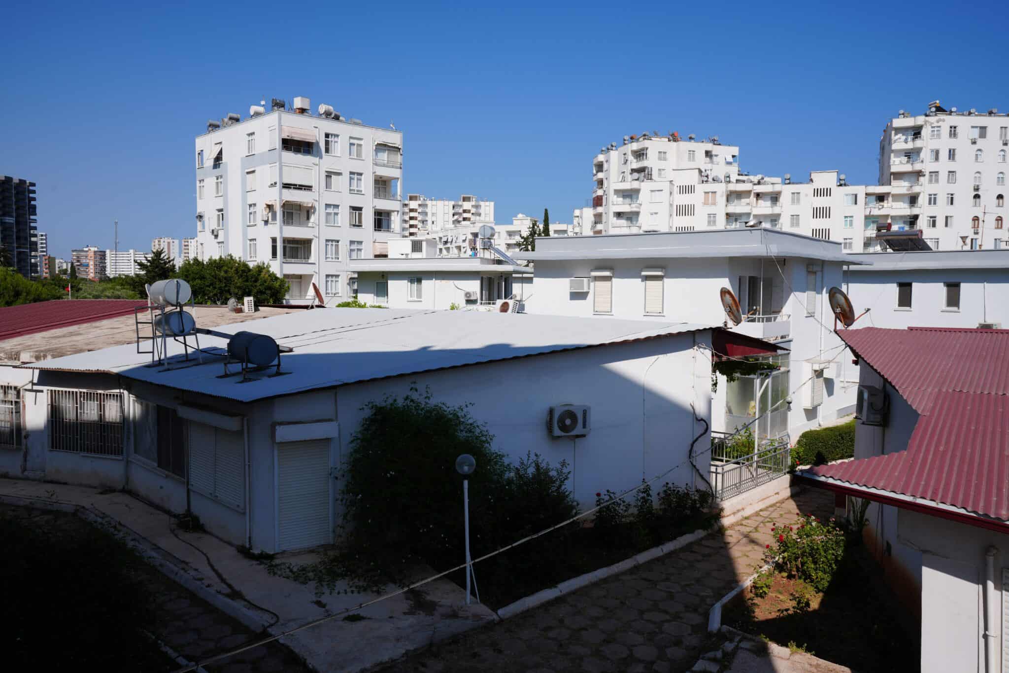 Mersin Erdemli Tömük Tatil Sitesi Ön Blok Satılık 2+1 Köşe Daire