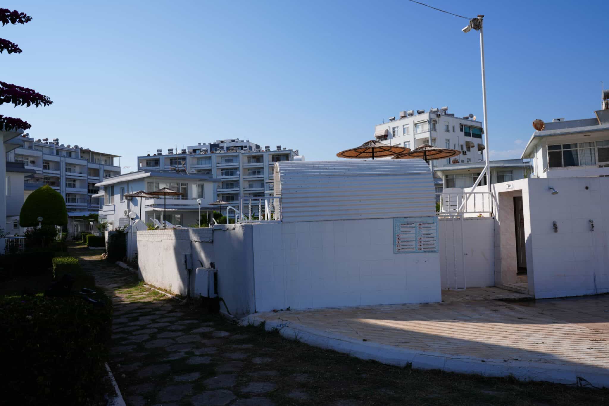 Mersin Erdemli Tömük Tatil Sitesi Ön Blok Satılık 2+1 Köşe Daire