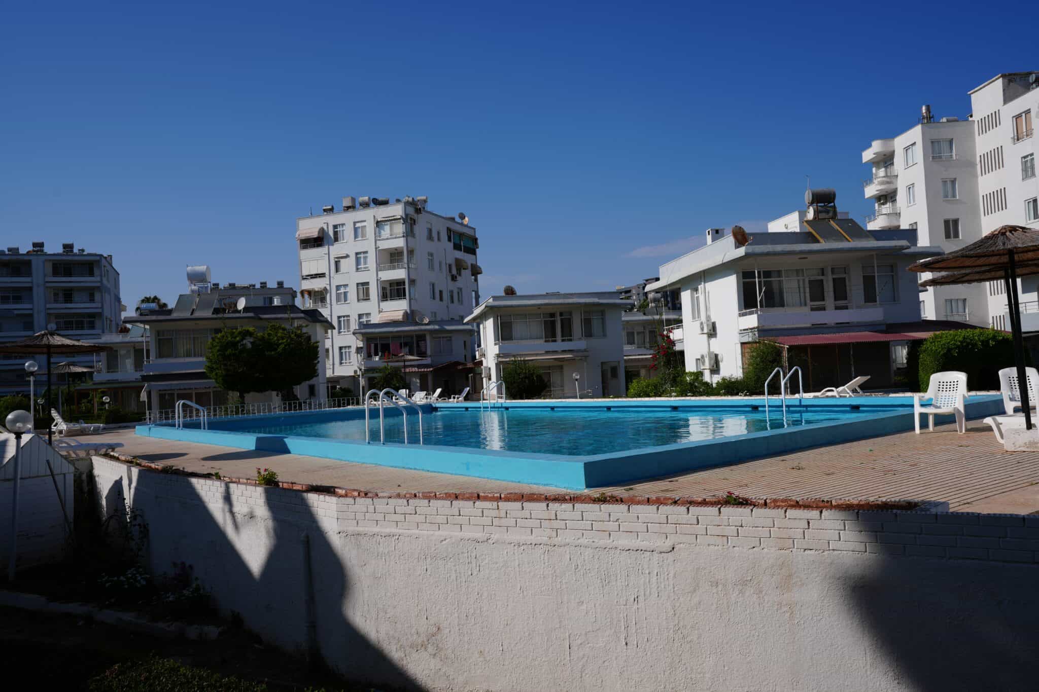 Mersin Erdemli Tömük Tatil Sitesi Ön Blok Satılık 2+1 Köşe Daire