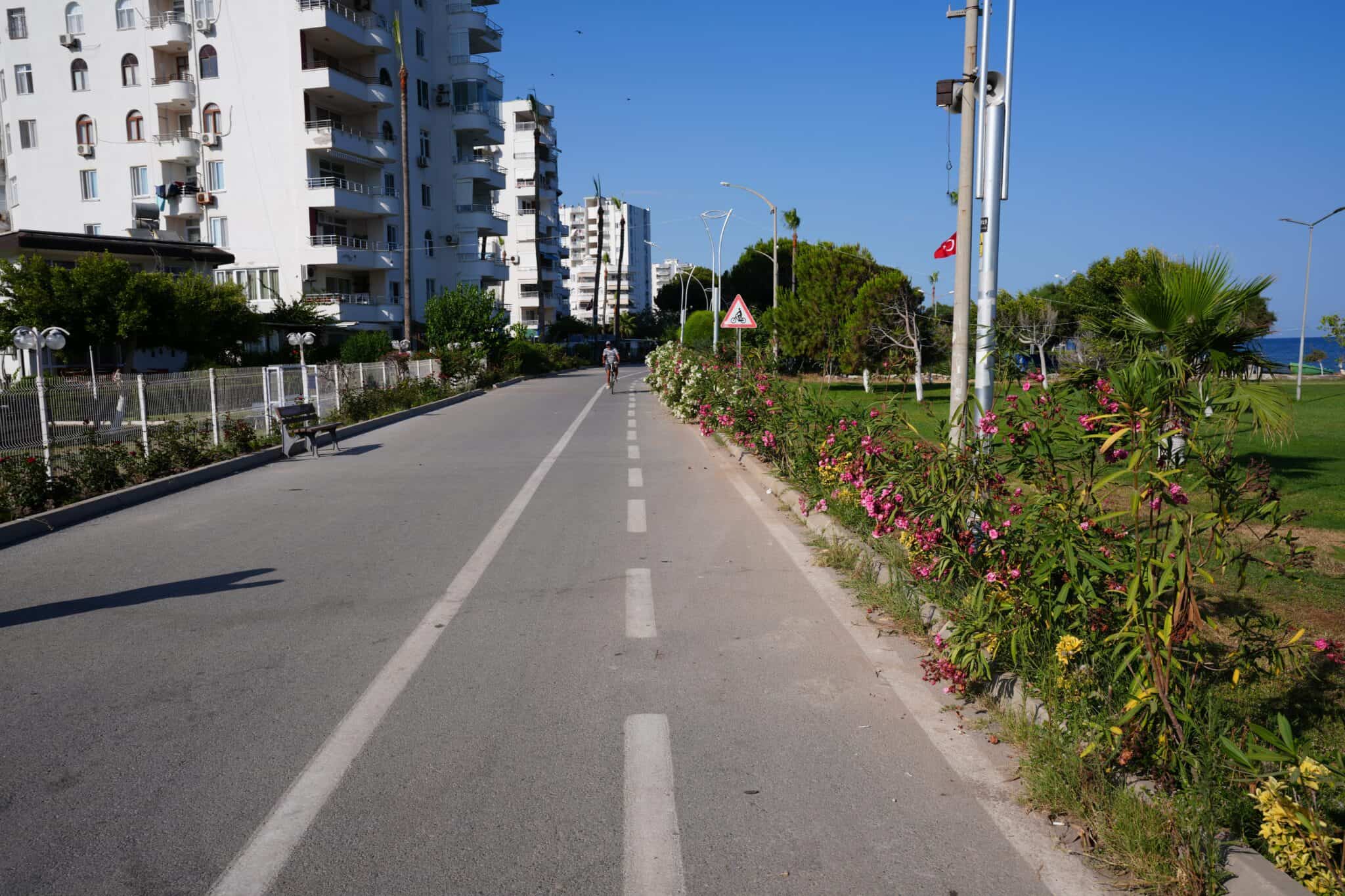 Mersin Erdemli Tömük Tatil Sitesi Ön Blok Satılık 2+1 Köşe Daire