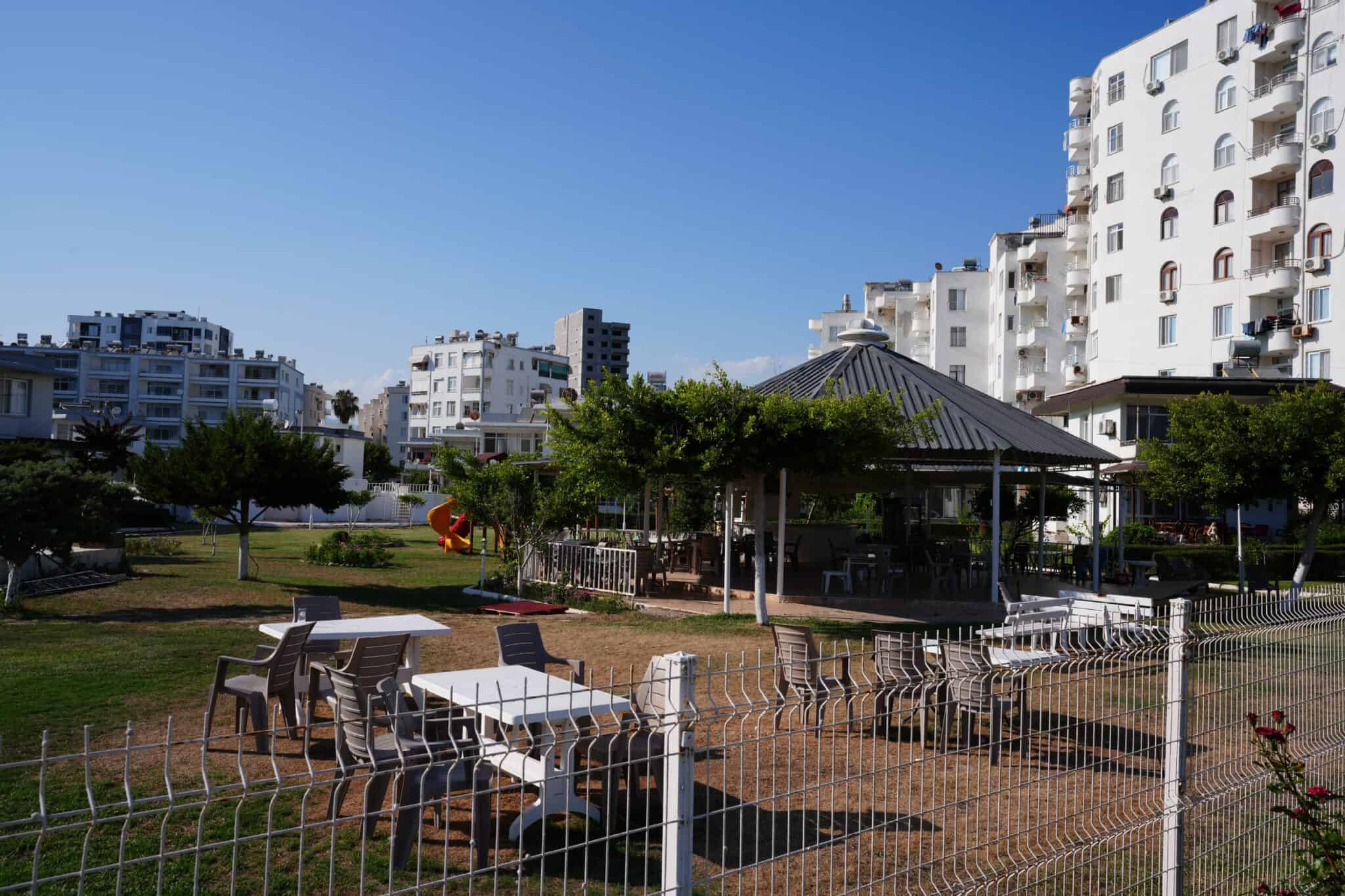 Mersin Erdemli Tömük Tatil Sitesi Ön Blok Satılık 2+1 Köşe Daire