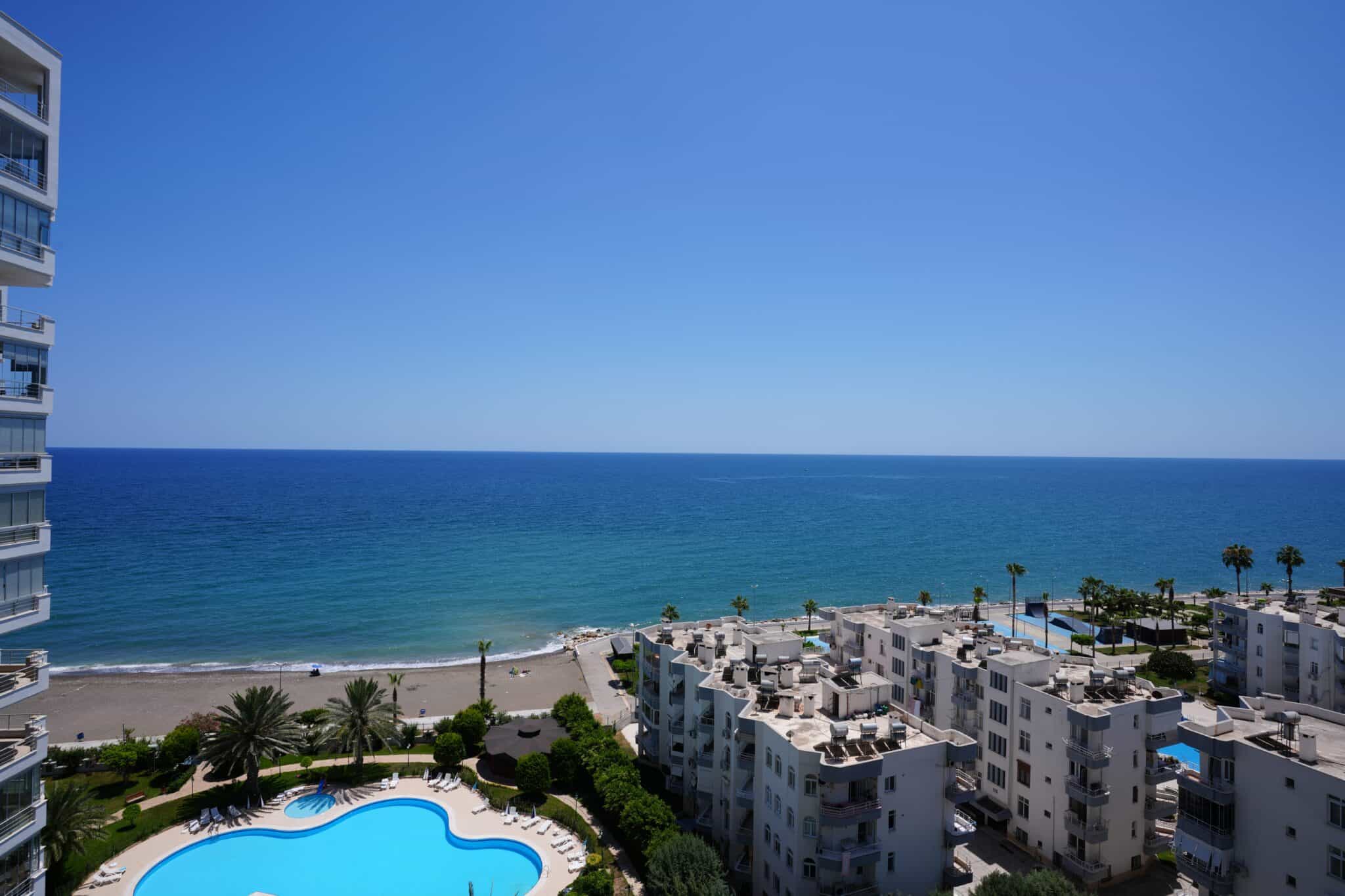 Mersin Erdemli Alatapark Denize Sıfır Satılık 4+1  Bakımlı Daire