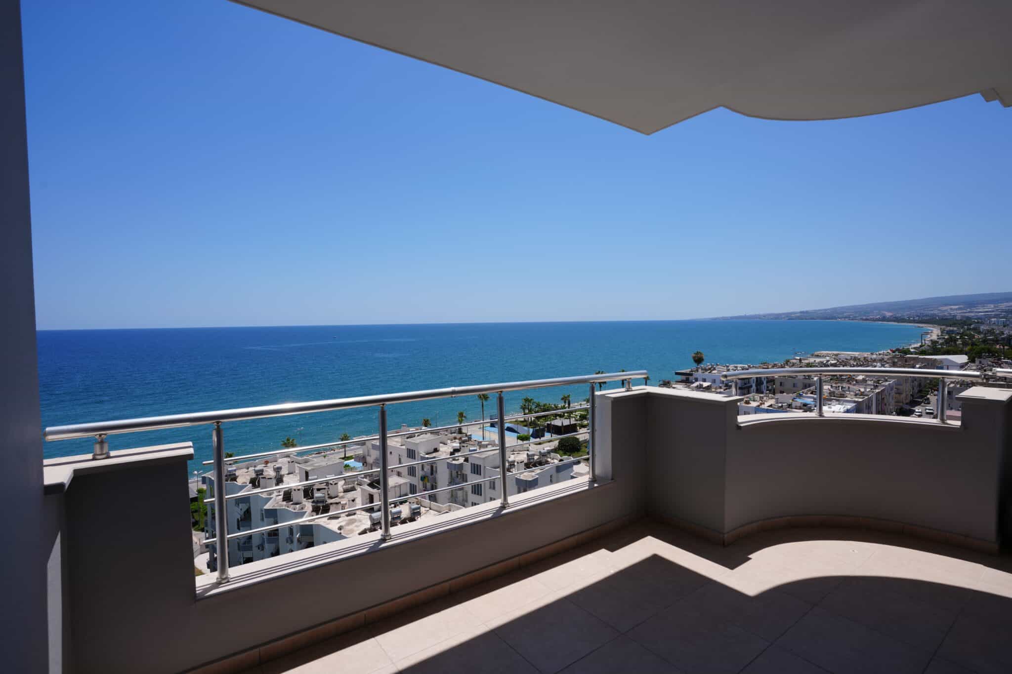 Mersin Erdemli Alatapark Denize Sıfır Satılık 4+1  Bakımlı Daire