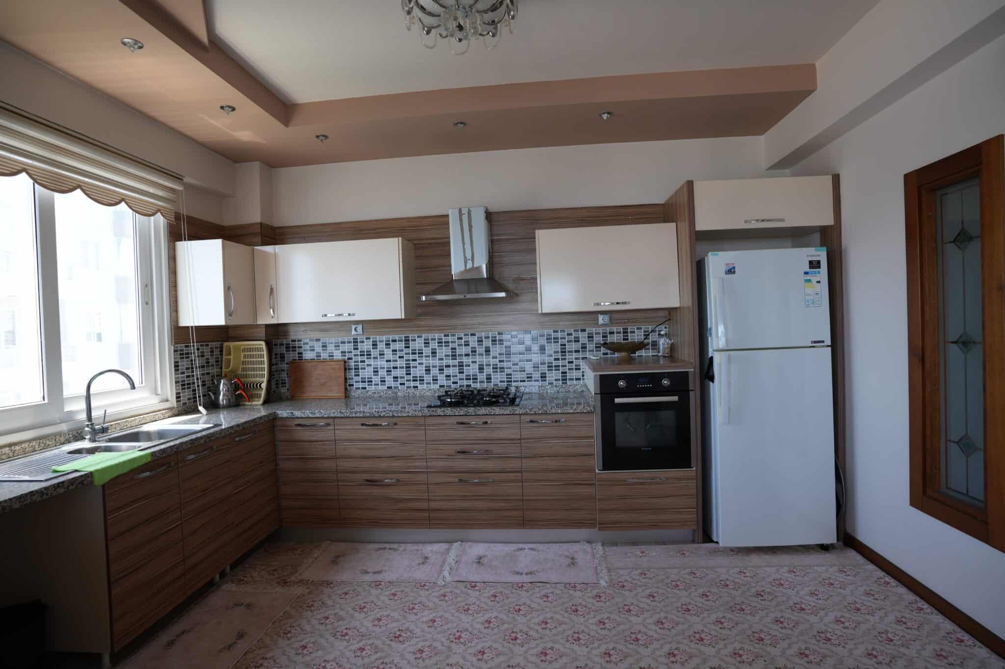 Mersin Erdemli Alatapark Denize Sıfır Satılık 4+1  Bakımlı Daire