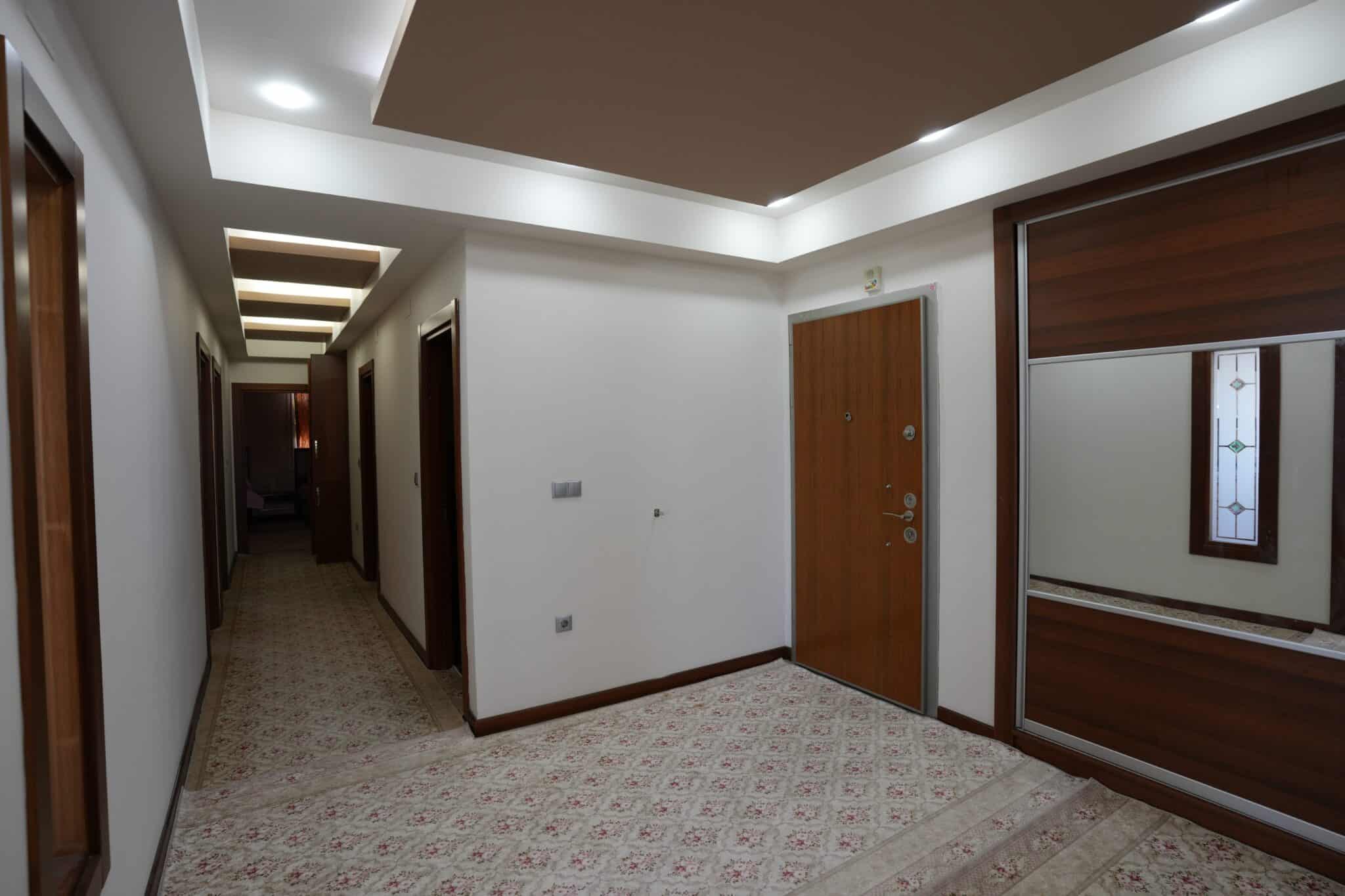 Mersin Erdemli Alatapark Denize Sıfır Satılık 4+1  Bakımlı Daire