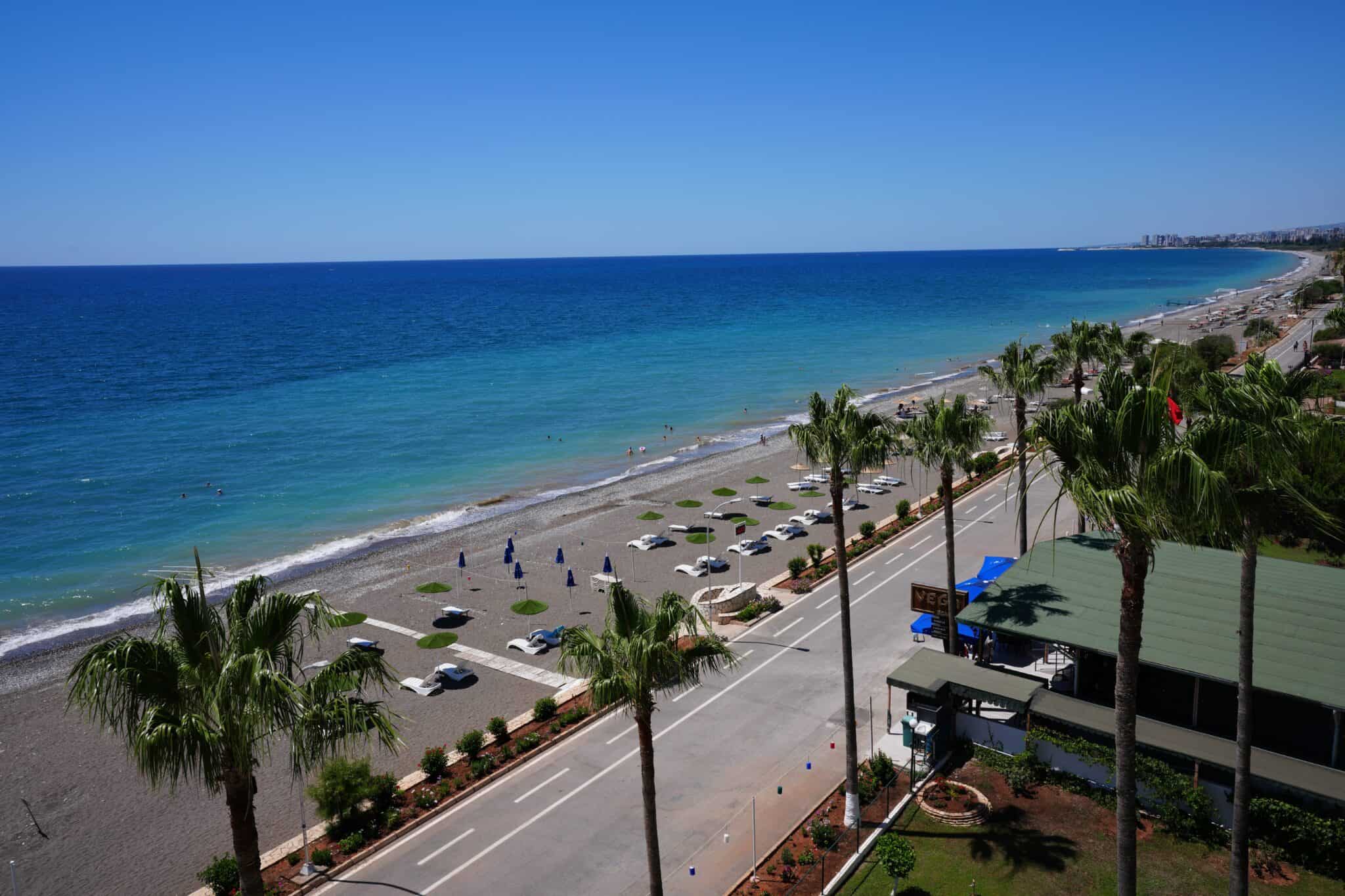 Mersin Arpaçbahşiş Denize Sıfır Flamingo 1 Sitesi 3+1 Satılık Köşe Daire